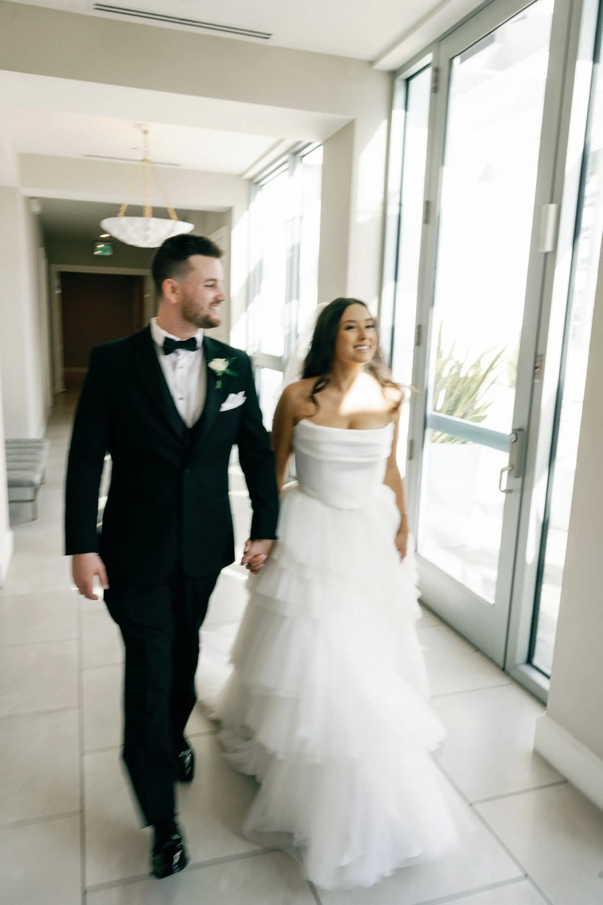 13Modern Classic Black and White Wedding Inspiration - Modern, Black and White Tampa Wedding | Hyde House Public Studio Bride and Groom Wedding Portrait | Tampa Bay Photographer Dewitt For Love Photography