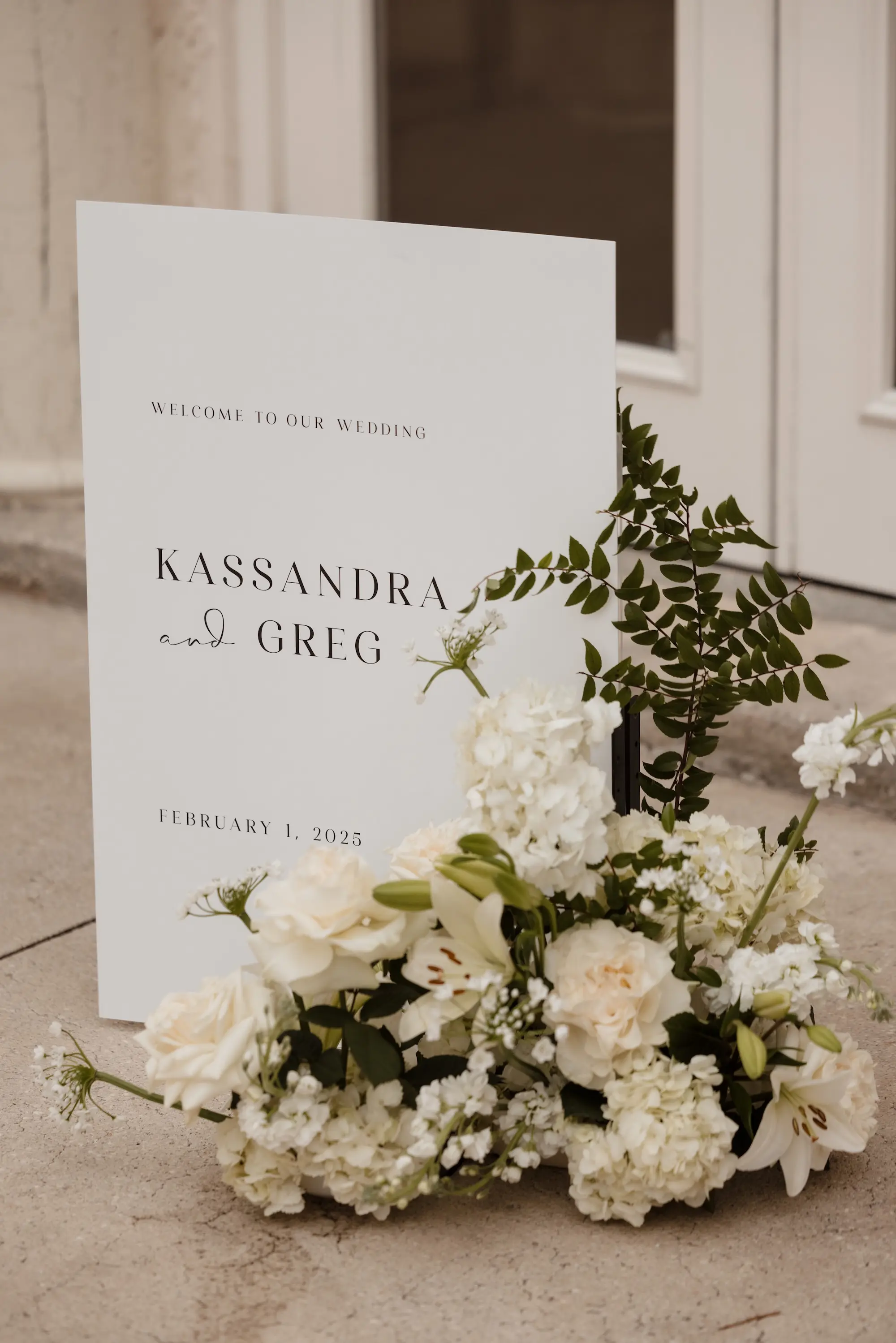 17Timeless Vintage Champagne Wedding Inspiration Evoke Photo and Film - Elegant, Neutral Central Florida Wedding | Bella Cosa Timeless White and Black Welcome Wedding Sign Inspiration