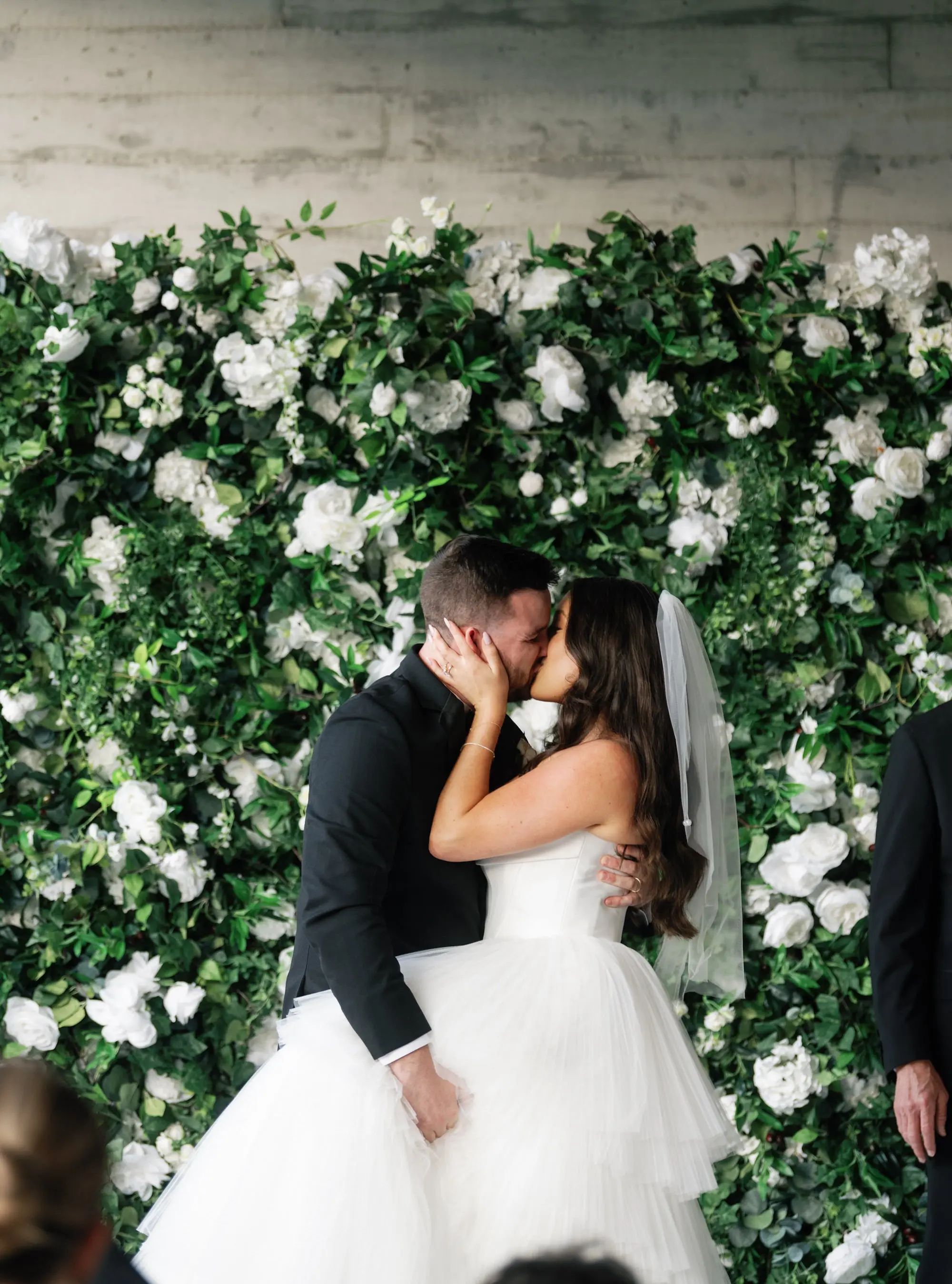 26Modern Classic Black and White Wedding Inspiration - Modern, Black and White Tampa Wedding | Hyde House Public Studio Bride and Groom First Kiss Wedding Portrait | Tampa Photographer Dewitt For Love Photography