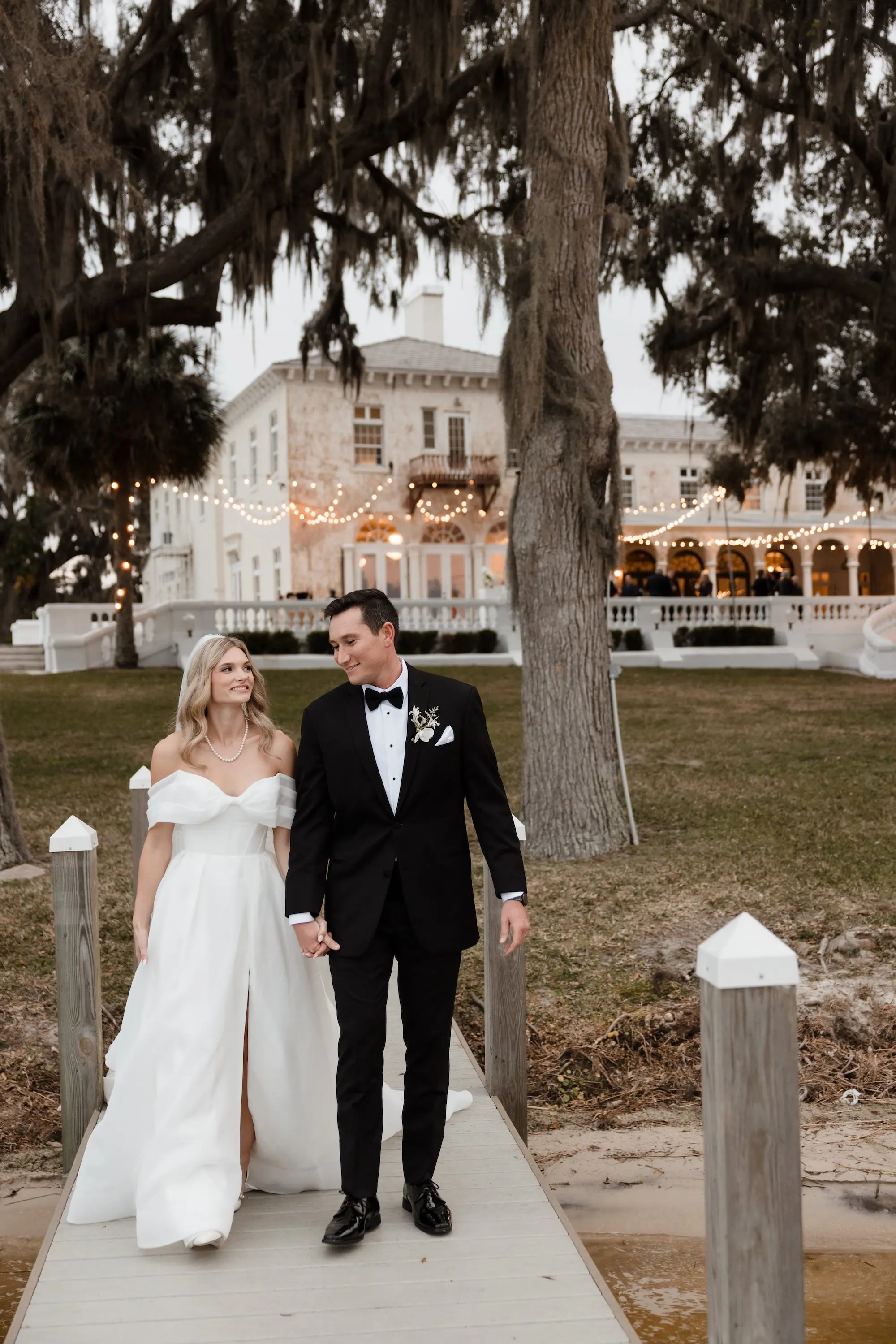 41Timeless Vintage Champagne Wedding Inspiration Evoke Photo and Film Central Florida Venue Bella Cosa - Elegant, Neutral Central Florida Wedding | Bella Cosa Bride and Groom Wedding Portrait | Central Florida Photographer Videographer Evoke Photo and Film | Event Venue Bella Cosa