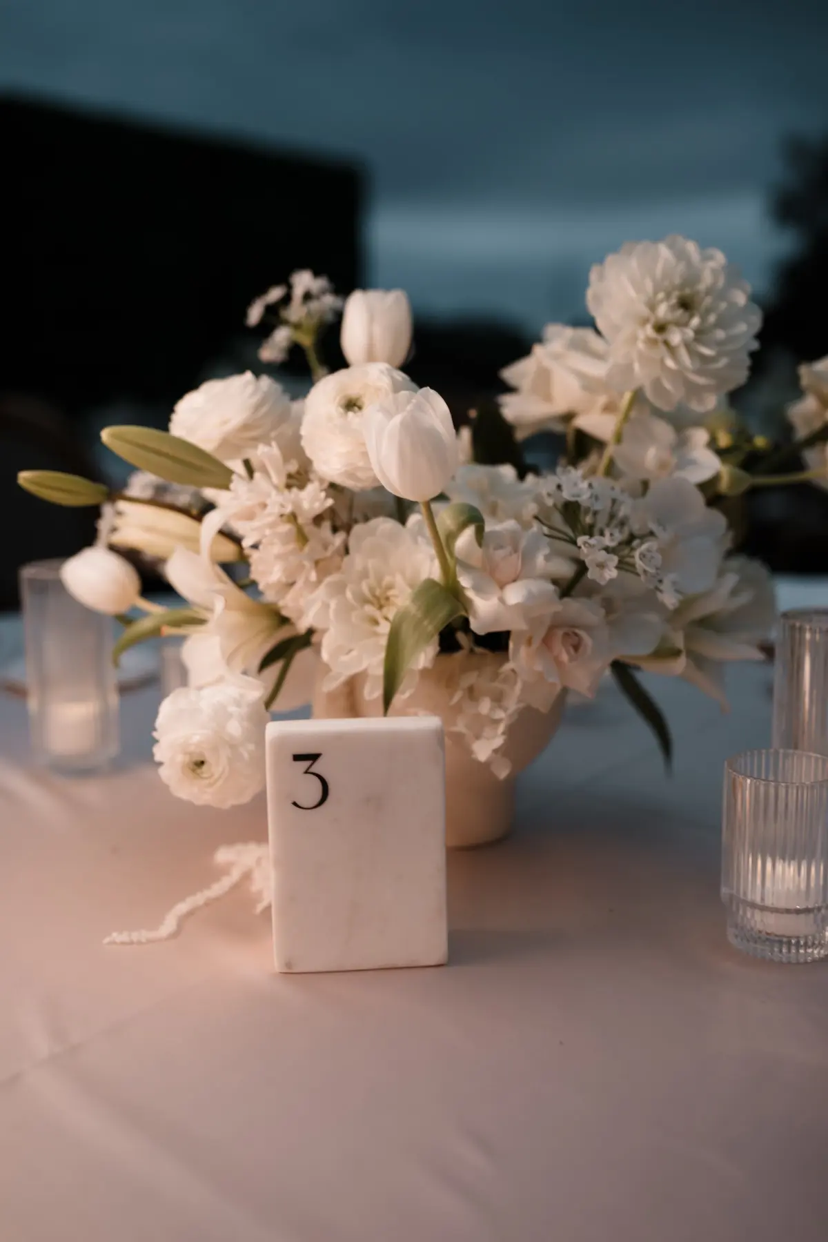 52Timeless Vintage Champagne Wedding Inspiration Evoke Photo and Film - Elegant, Neutral Central Florida Wedding | Bella Cosa Timeless Vintage Champagne Wedding Reception Centerpiece Decor Inspiration