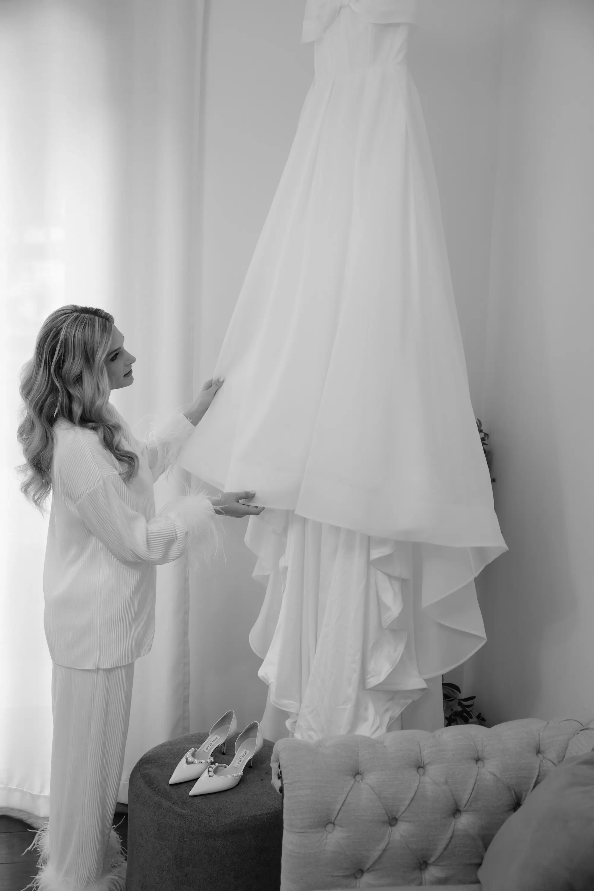 5Timeless Vintage Champagne Wedding Inspiration Evoke Photo and Film - Elegant, Neutral Central Florida Wedding | Bella Cosa Bride Getting Ready Wedding Portrait