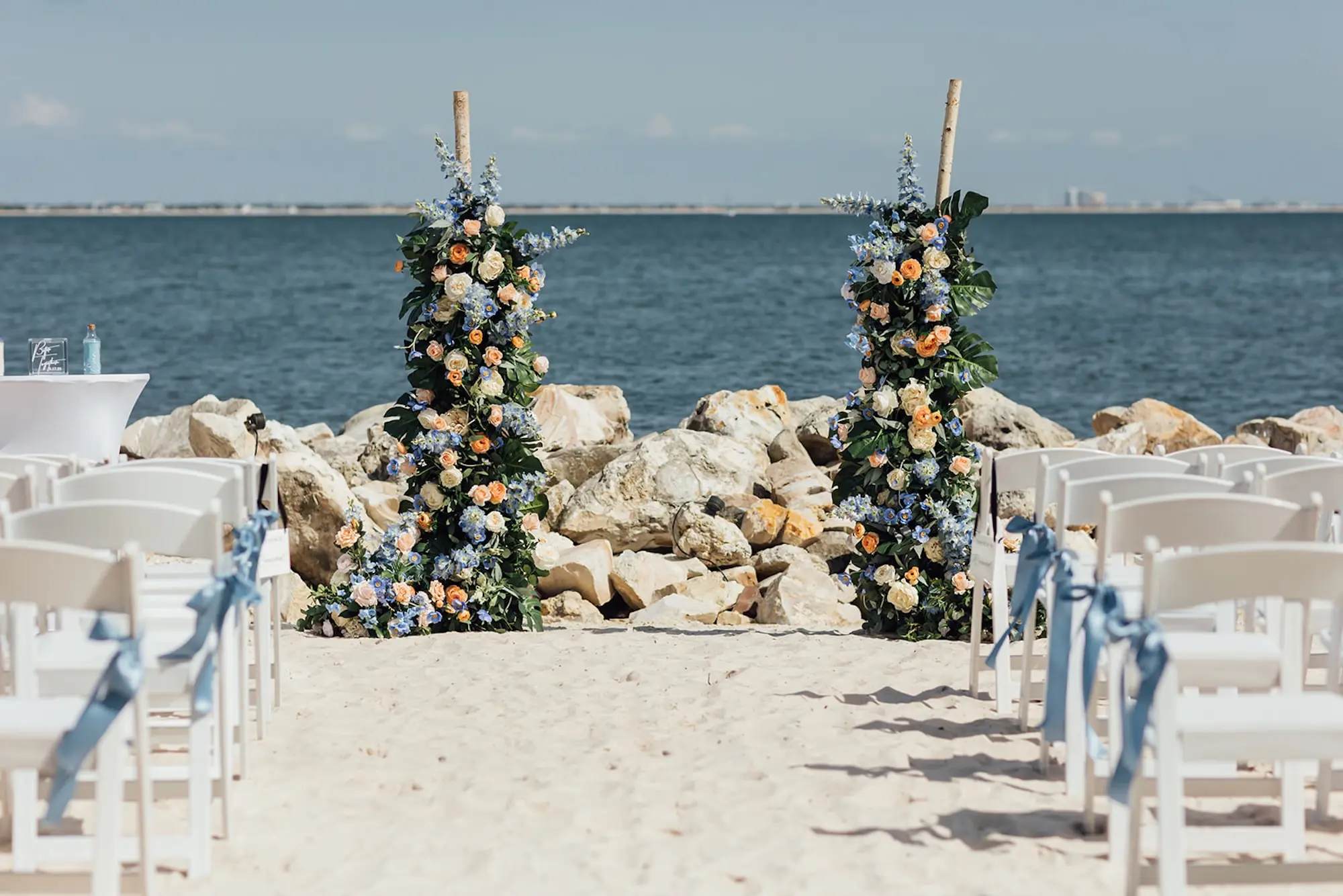 Elevated Coastal Tampa Wedding | The CURRENT