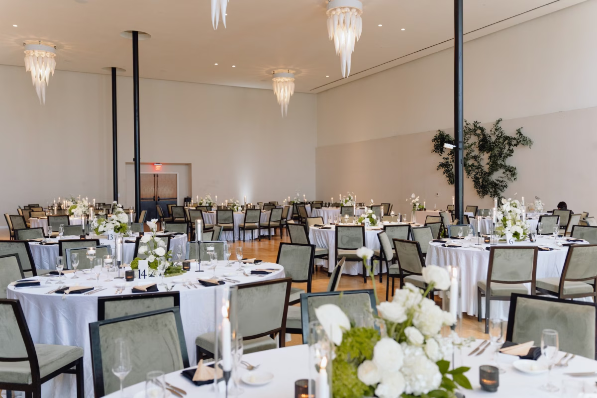 Elegant Botanical Black and White Industrial Wedding Reception Decor Ideas | Black Bentwood Chairs | White Florals with Lush Greenery Tablescape Inspiration | Ybor Planner The Olive Tree Weddings | Valencia Ballroom, Event Venue Hotel Haya