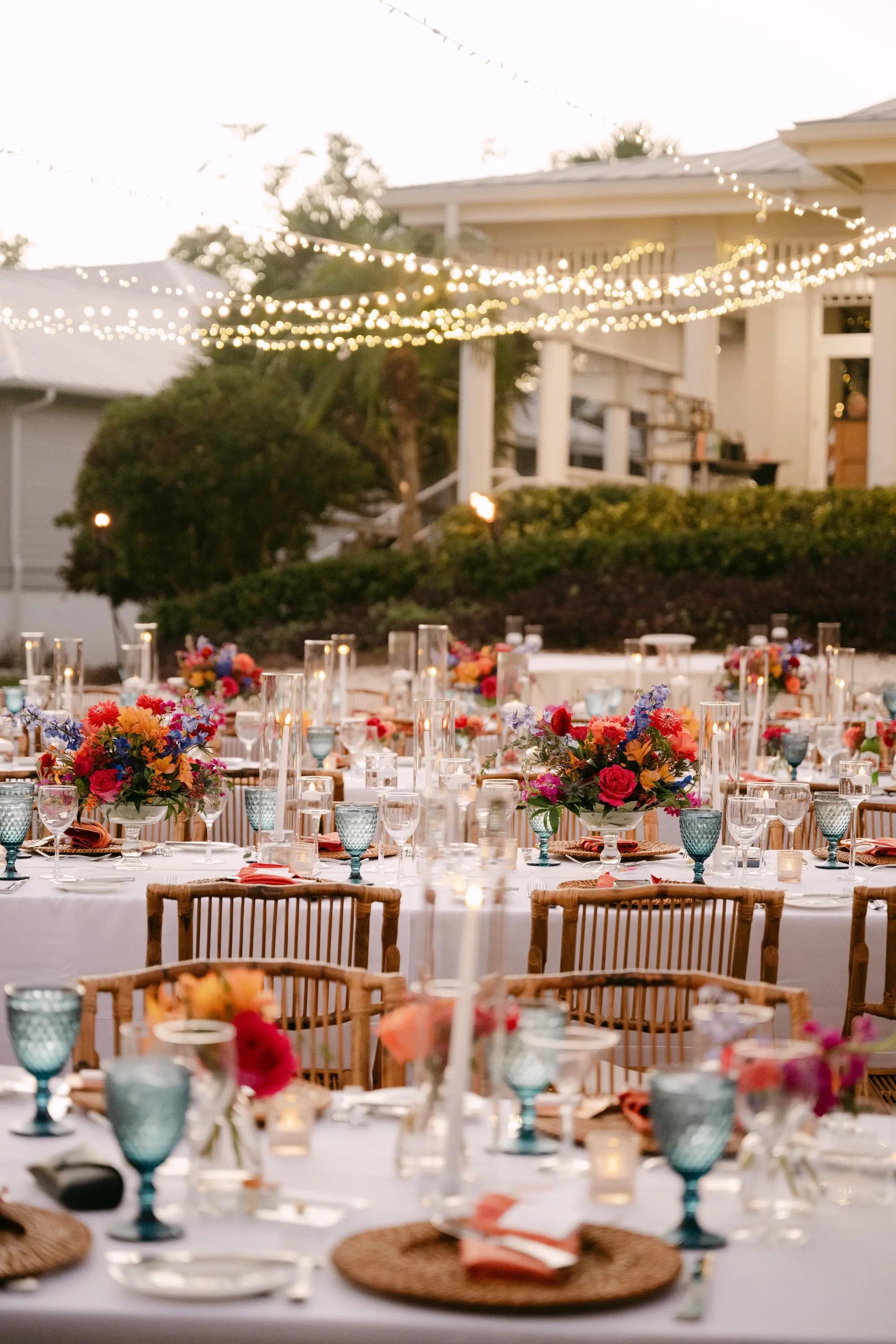 47Tropical Red and Orange Outdoor Florida Destination Wedding - Tropical Outdoor Sarasota Wedding | The Resort at Longboat Key Club Tropical Red and Orange Outdoor Wedding Reception Tablescape Decor Inspiration