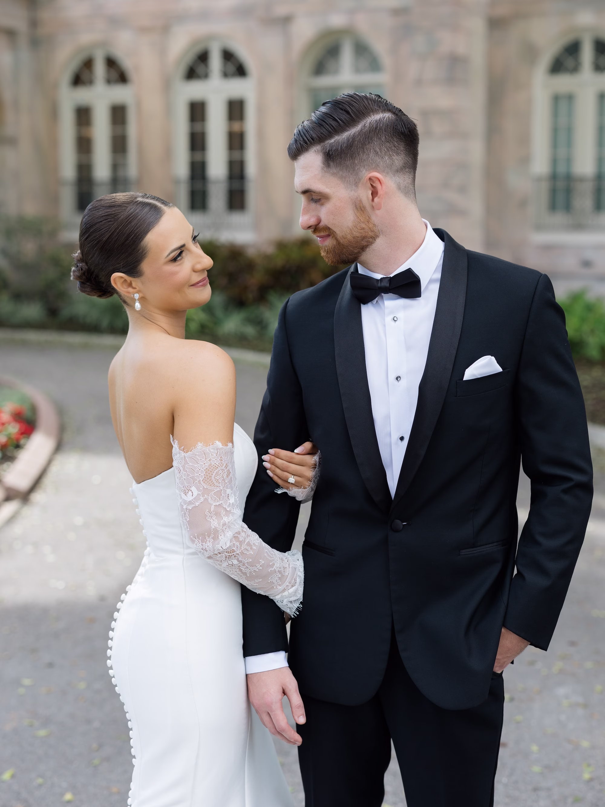 14Classy Black and White Timeless Wedding Inspiration - Chic, Black and White Sarasota Wedding | New College of Florida Bride and Groom Wedding Portrait