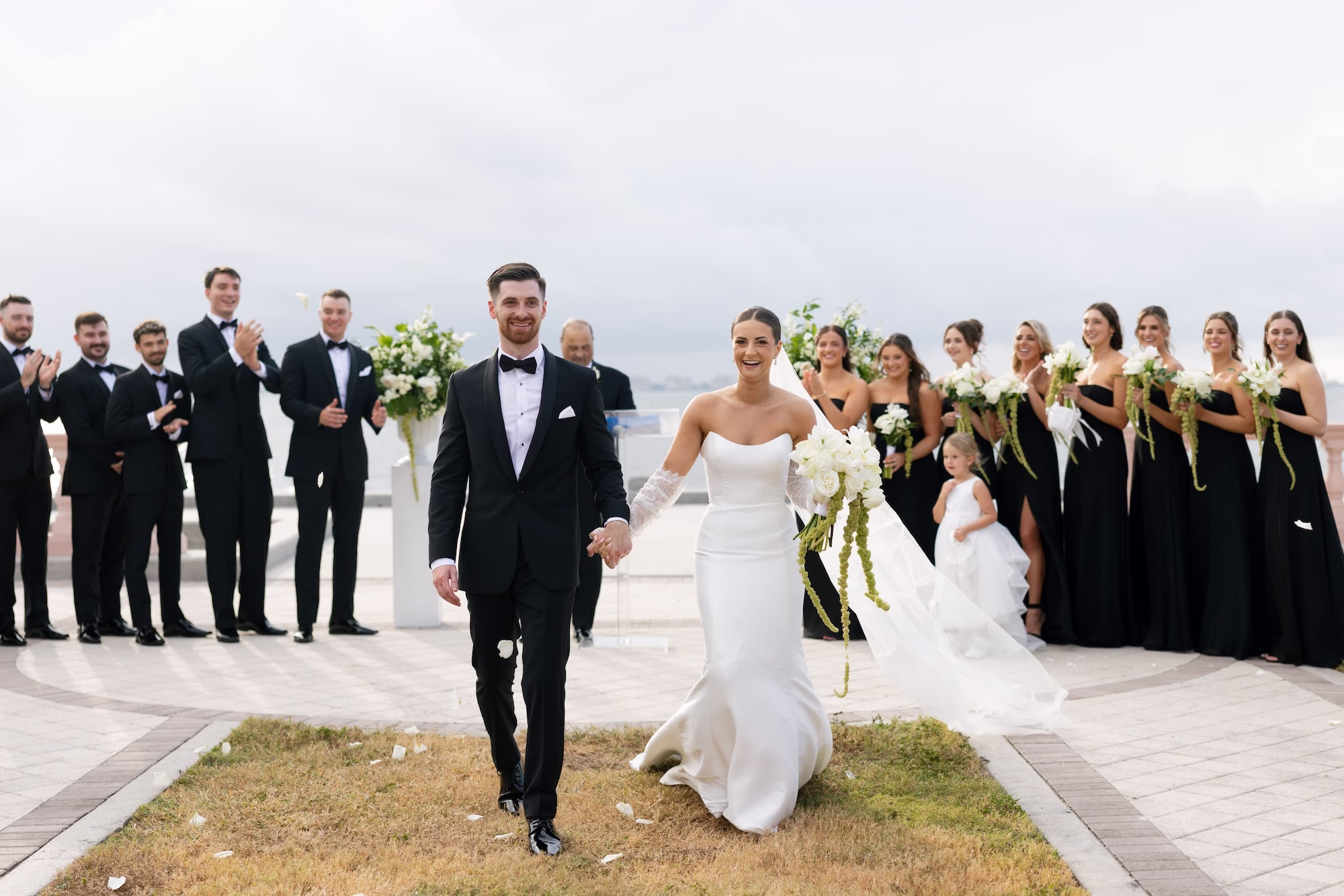 27Classy Black and White Timeless Wedding Inspiration Sarasota Venue New College of Florida - Chic, Black and White Sarasota Wedding | New College of Florida Bride and Groom Just Married Wedding Portrait | Sarasota Event Venue New College of Florida