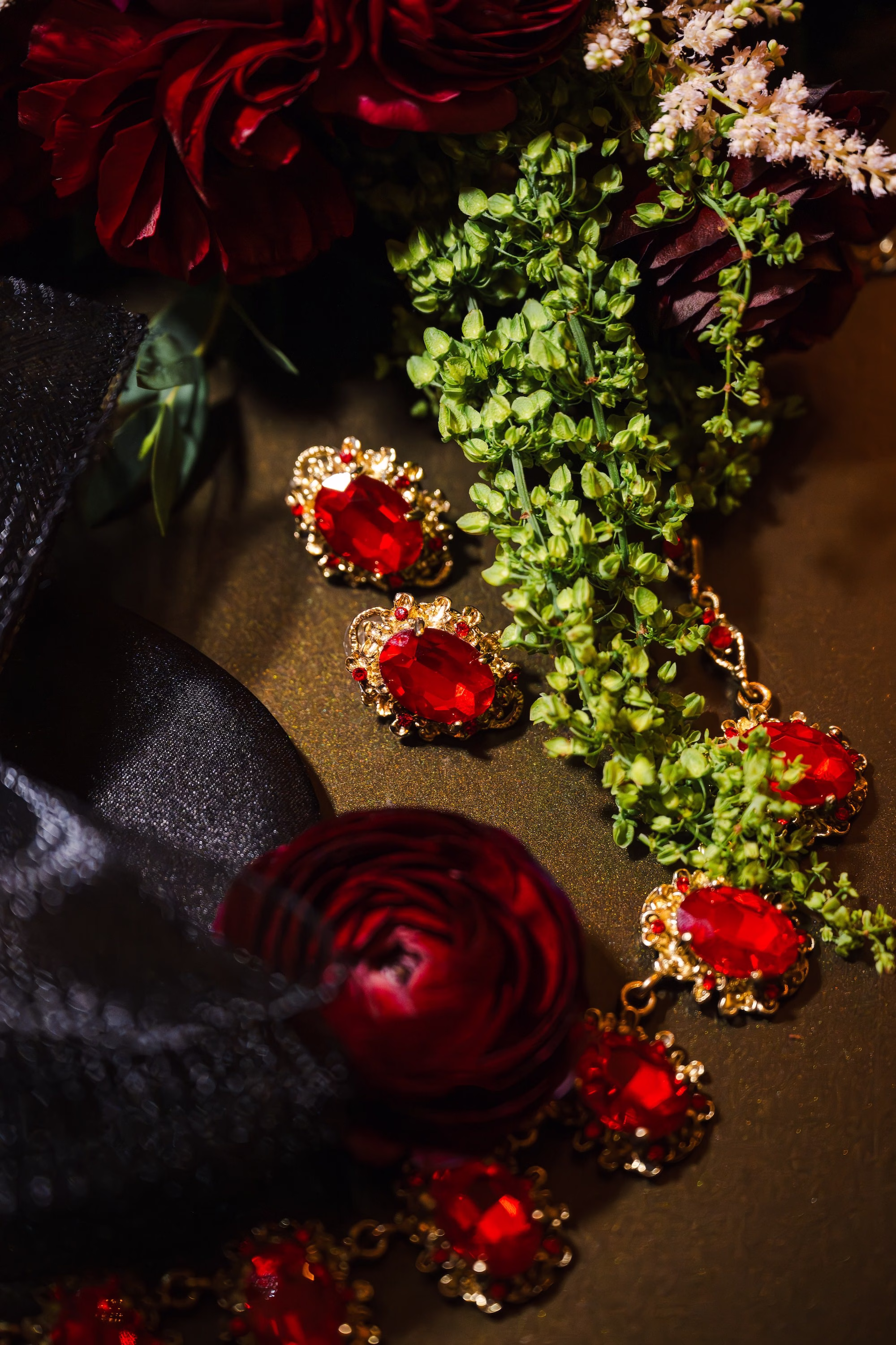 Vintage Red Wedding Day Jewelry Ideas