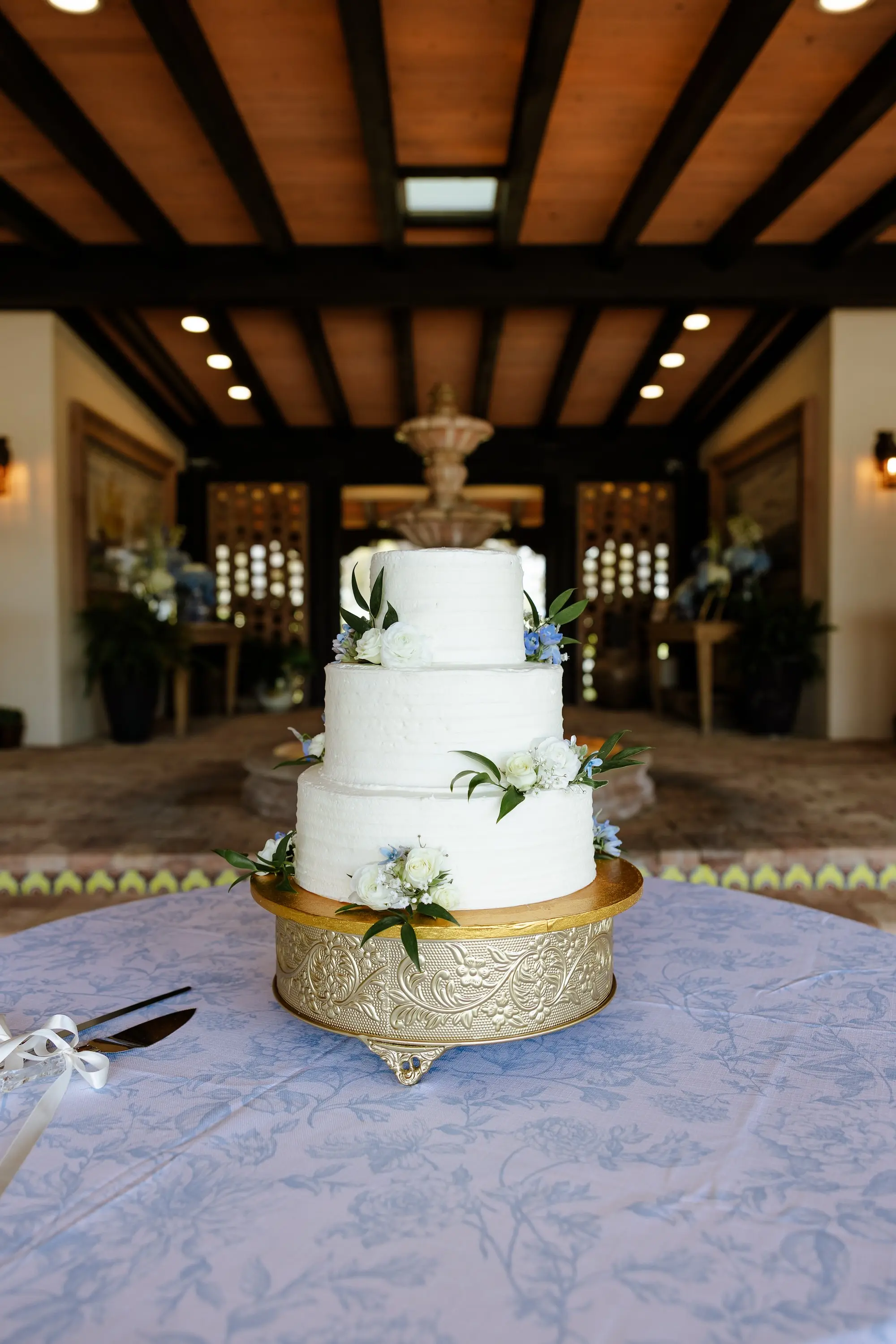 35Classic LIght Blue Florida Wedding Ideas - Classic White and Light Blue Brooksville Wedding | La Hacienda on Snow Hill White Round Three-Tiered Wedding Cake Inspration