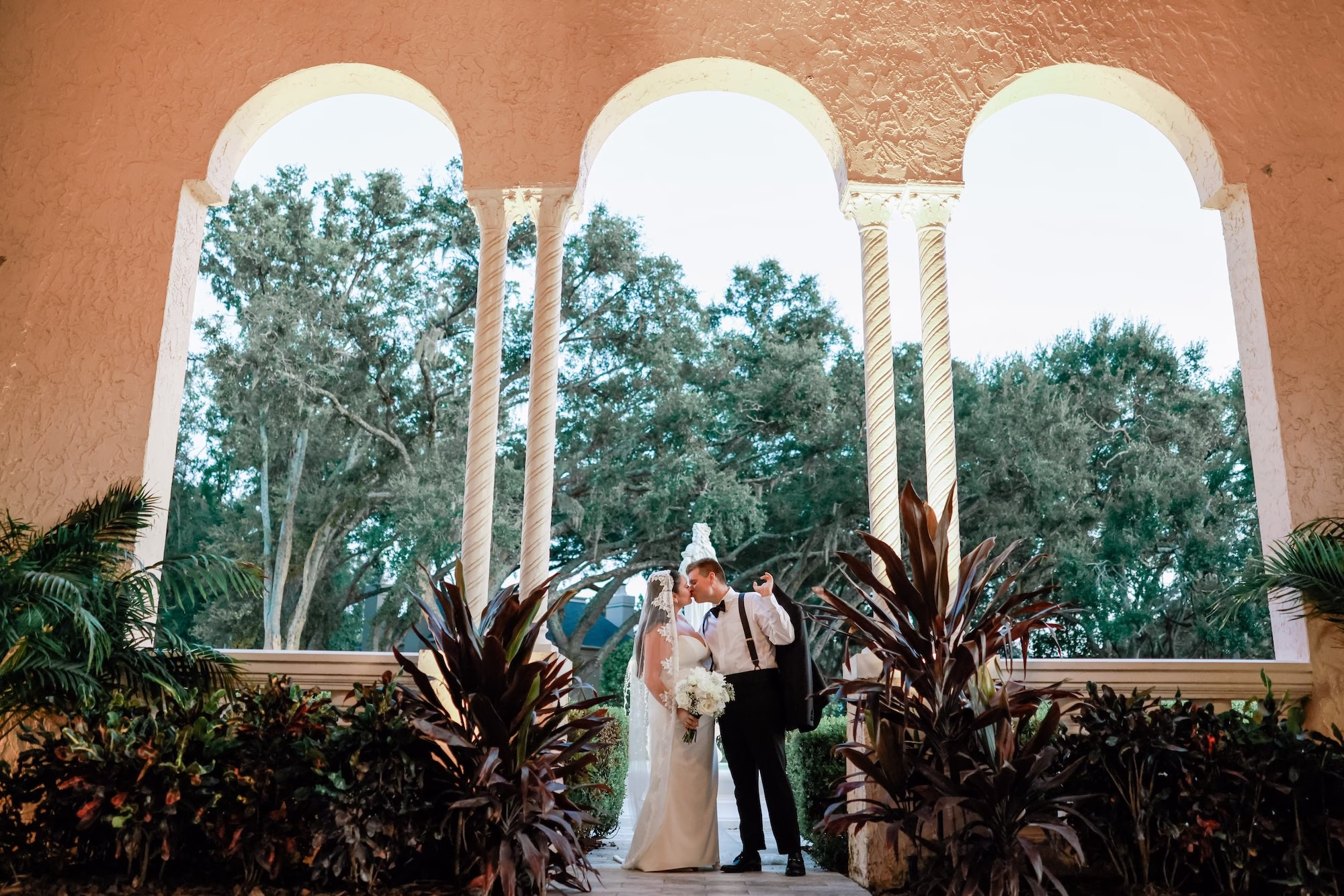 30Classic White Cream and Gold Wedding Ideas Tampa Venue Avila Golf and Country Club - Romantic White and Gold Tampa Wedding | Avila Golf & Country Club Bride and Groom Wedding Portrait | Tampa Bay Event Venue Avila Golf and Country Club | Photographer Lifelong Photography Studio
