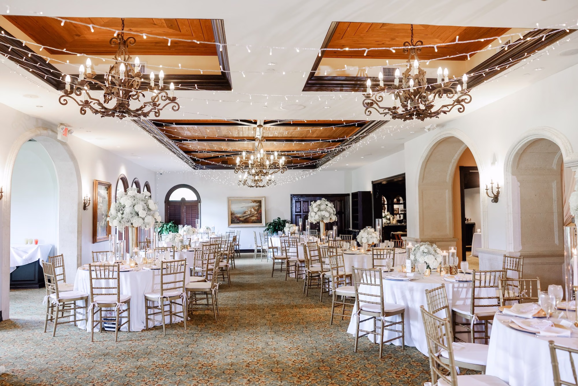 31Classic White Cream and Gold Wedding Ideas Tampa Venue Avila Golf and Country Club - Romantic White and Gold Tampa Wedding | Avila Golf & Country Club Classic White, Cream, and Gold Wedding Reception Decor Inspiration | Tampa Bay Event Venue Avila Golf and Country Club | Planner Blue Skies Weddings