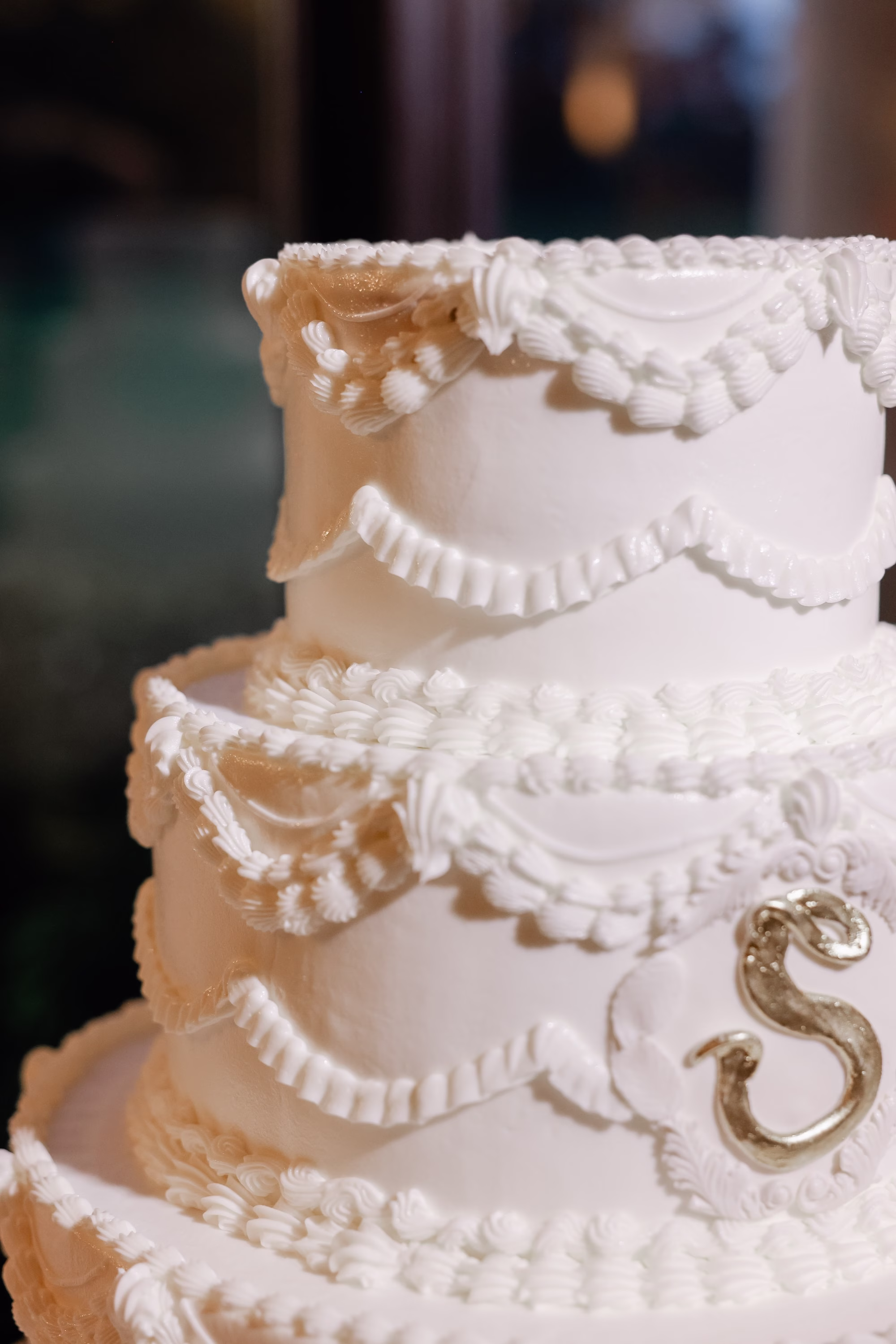 41Classic White Cream and Gold Wedding Ideas - Romantic White and Gold Tampa Wedding | Avila Golf & Country Club Classic White Round Four-Tiered Wedding Cake Ideas