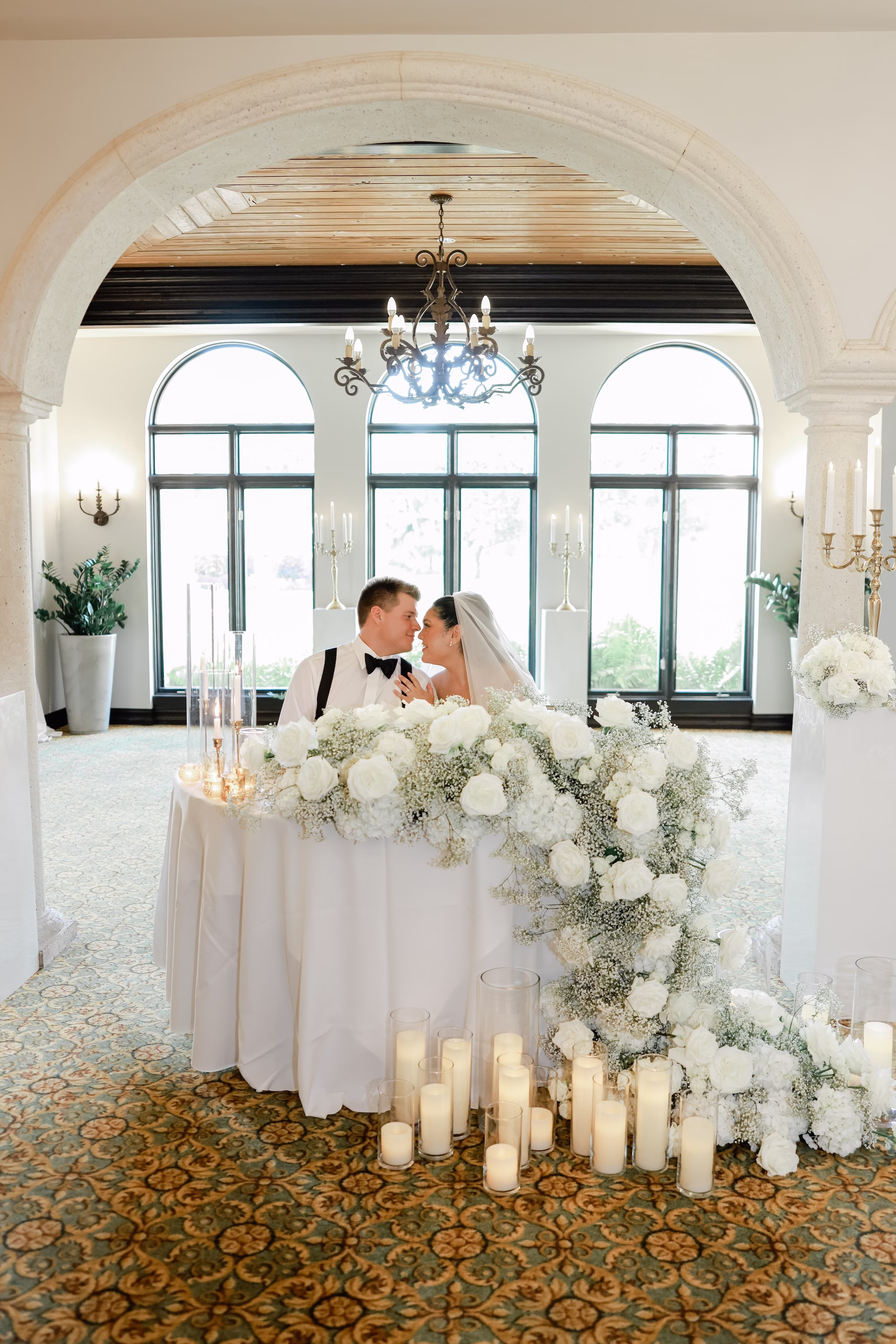 42Classic White Cream and Gold Wedding Ideas - Romantic White and Gold Tampa Wedding | Avila Golf & Country Club Bride and Groom Wedding Portrait | Tampa Bay Photographer Lifelong Photography Studio