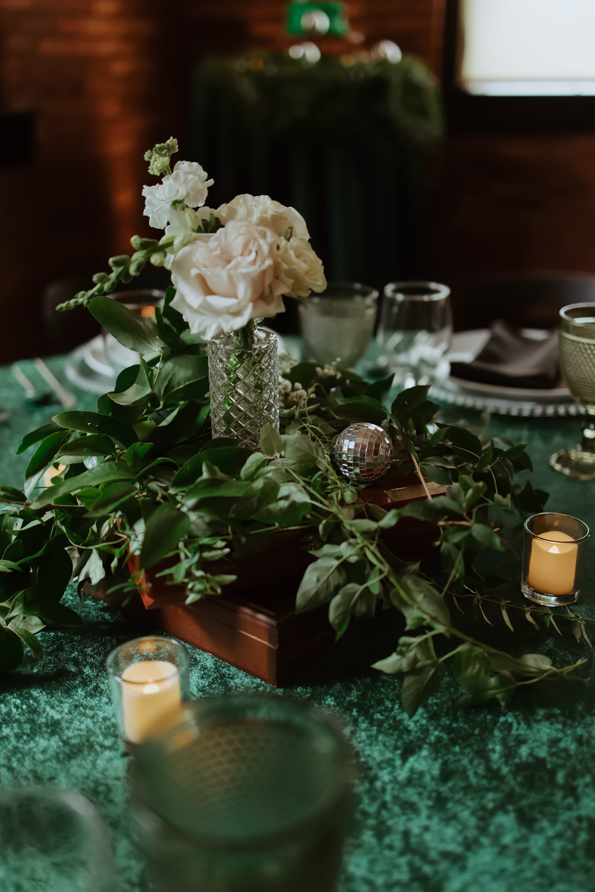 17Moody Green Disco Wedding Ideas - Modern and Moody Ybor City Wedding Inspiration | J.C. Newman Cigar Co. 17Moody Green Disco Wedding Ideas