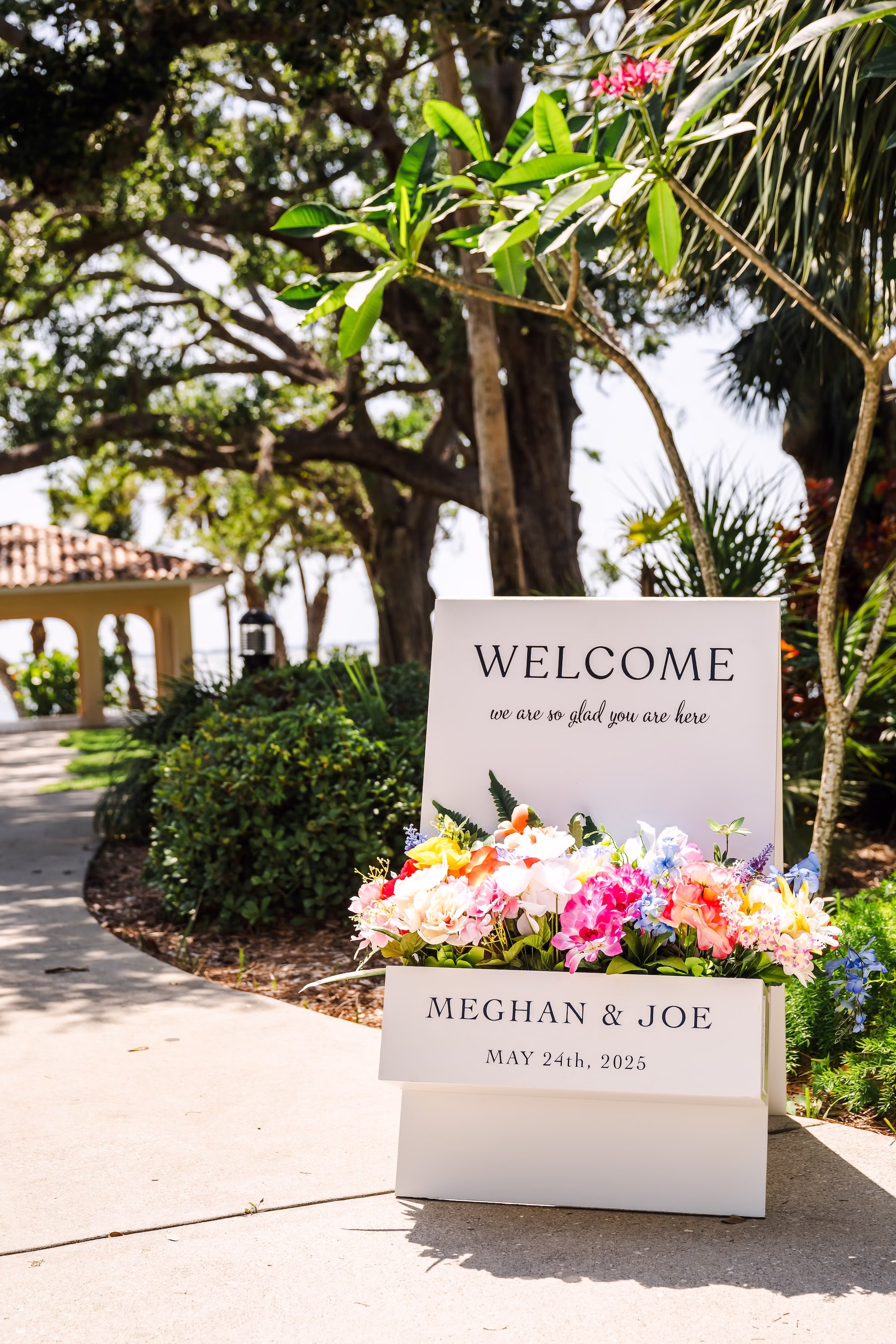 25Outdoor Florida Pink Spring Wedding Inspiration - Pink, Spring Waterfront Sarasota Wedding | The Powel Crosley Estate Outdoor Florida Spring Wedding Ceremony Sign Decor Ideas