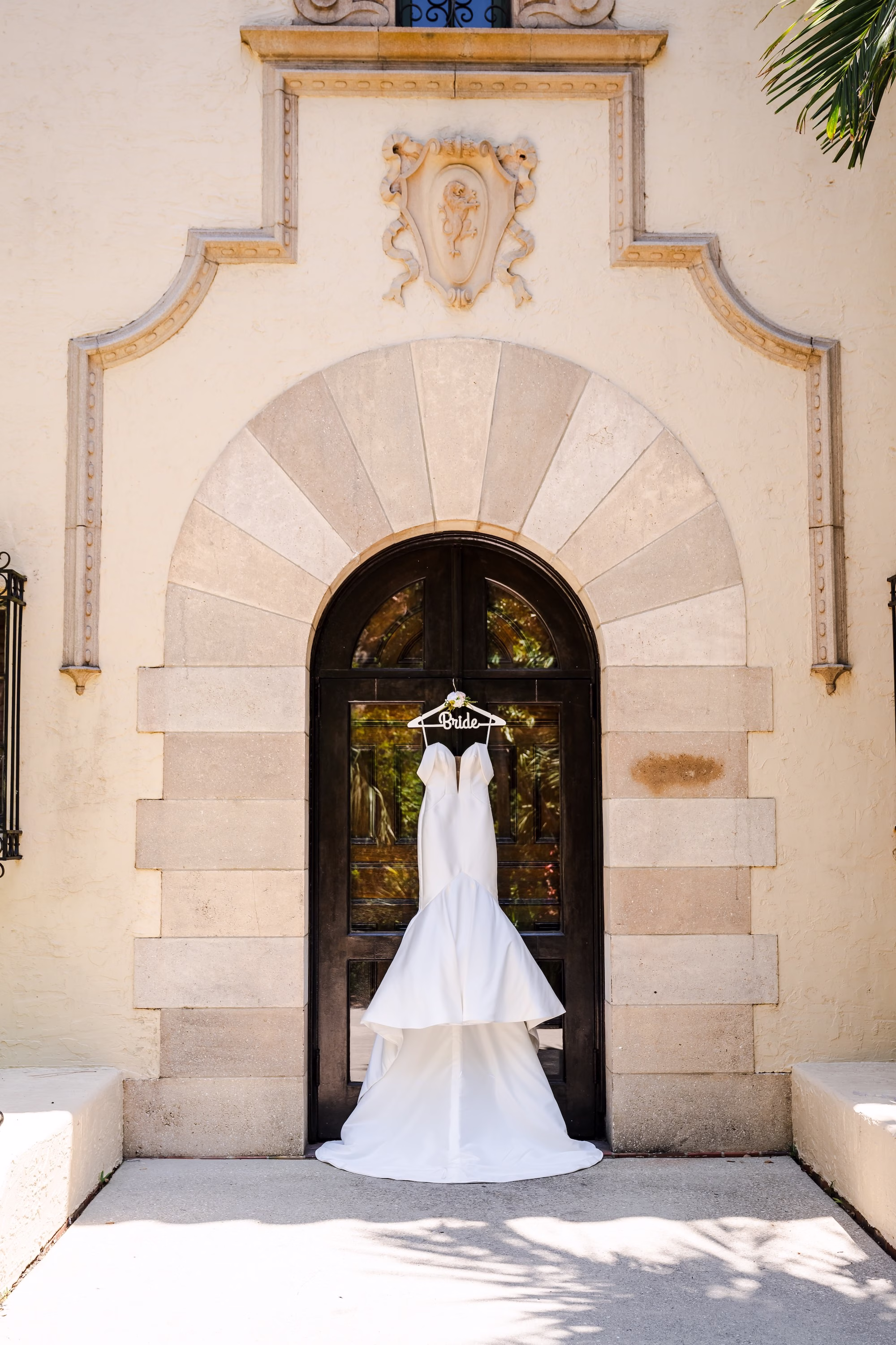 2Outdoor Florida Pink Spring Wedding Inspiration - Pink, Spring Waterfront Sarasota Wedding | The Powel Crosley Estate White Mermaid Wedding Dress Inspiration