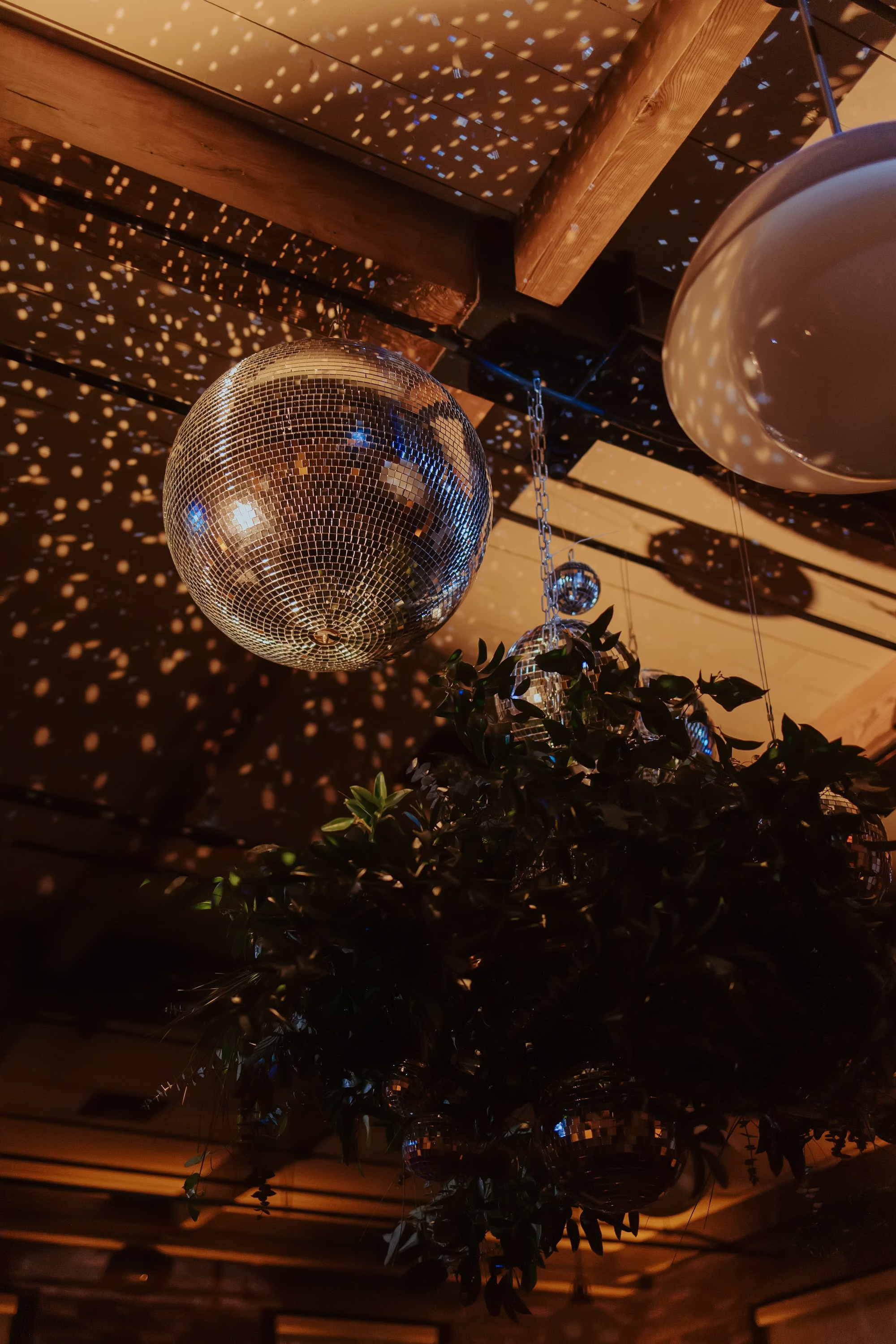 30Moody Green Disco Wedding Ideas - Modern and Moody Ybor City Wedding Inspiration | J.C. Newman Cigar Co. 30Moody Green Disco Wedding Ideas