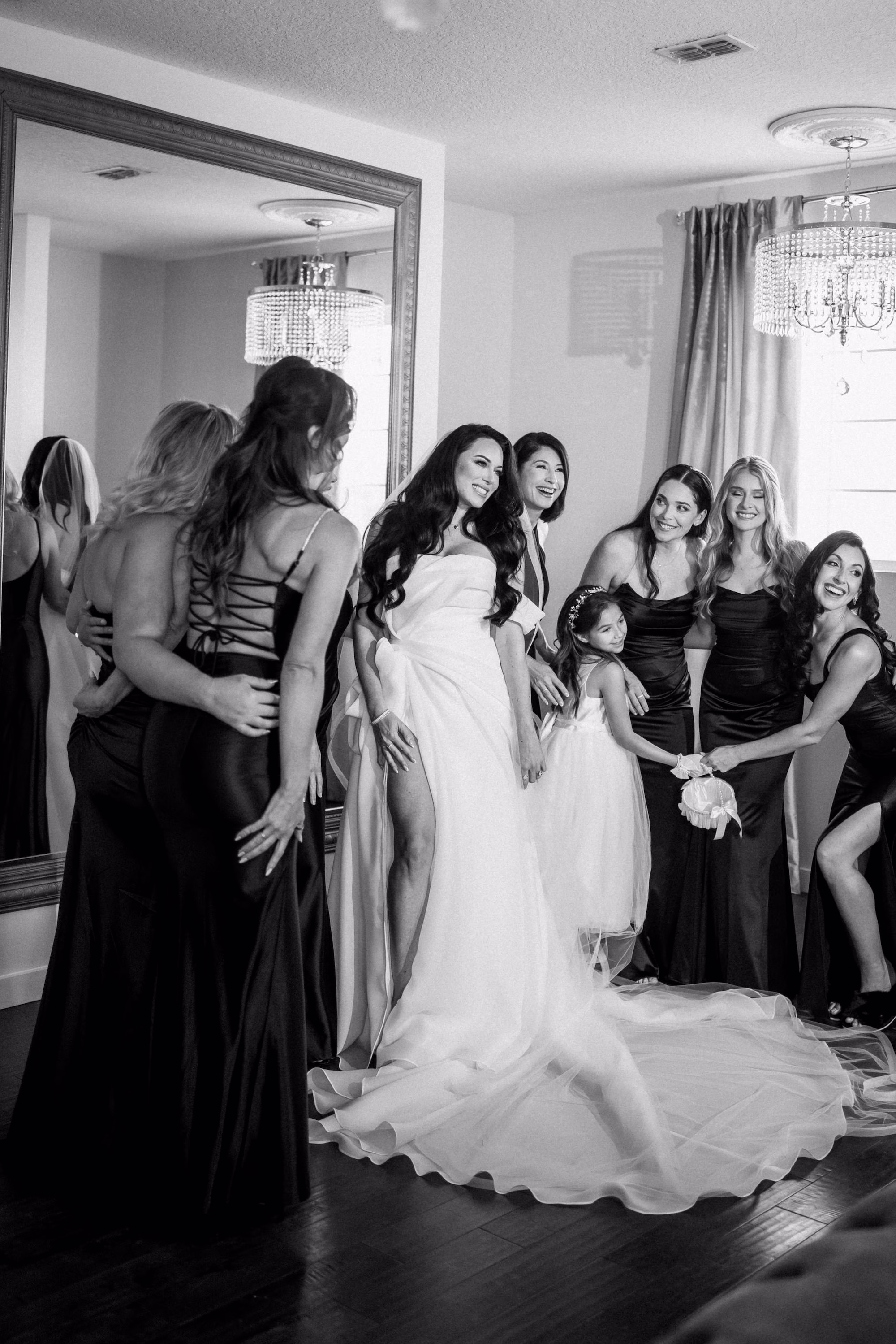 7Luxurious Old Florida Black White and Gold Wedding Inspiration - Luxurious, Black and White Dade City Wedding | The Barn at Covington Farm Bride and Bridesmaids Wedding Portrait