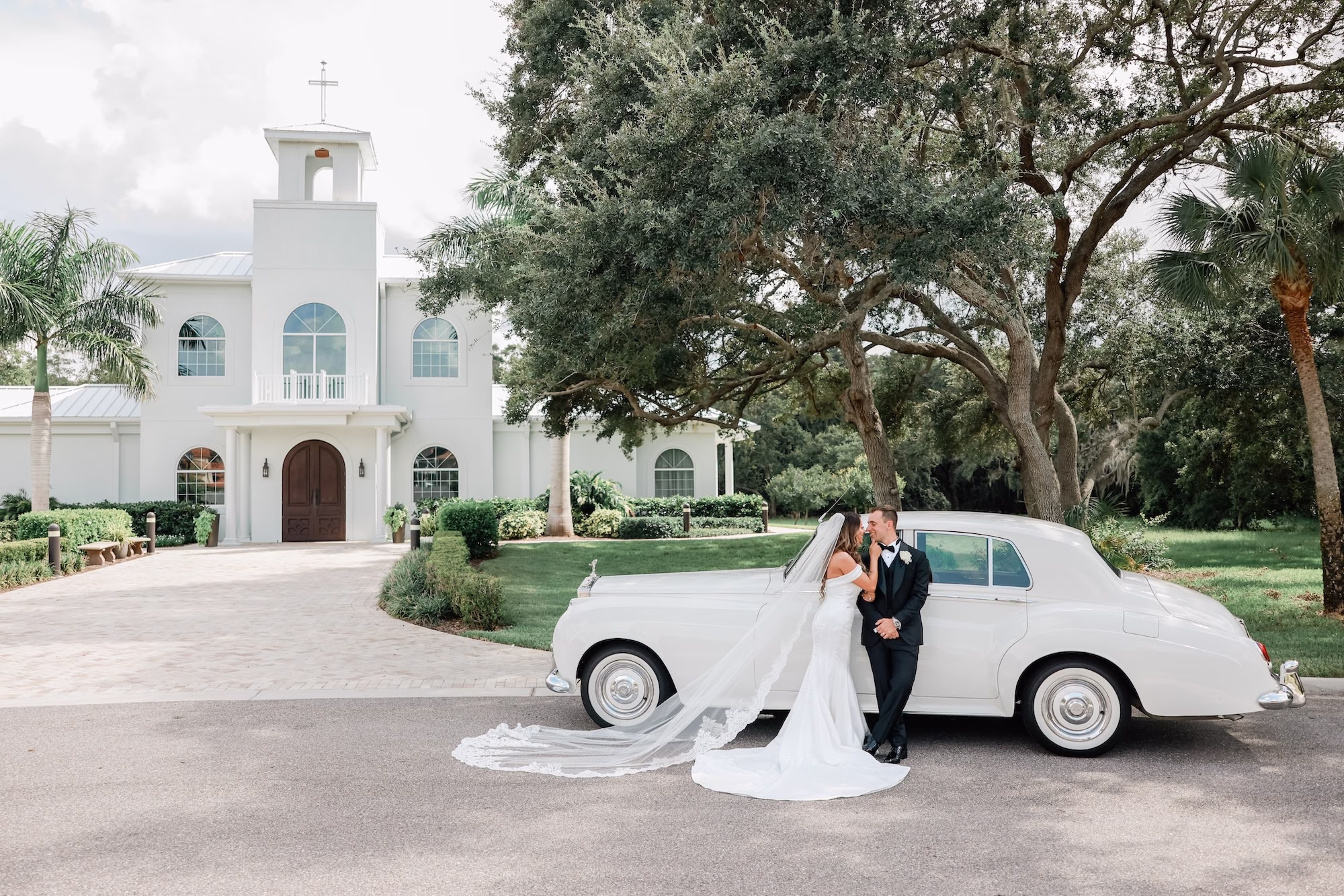 Bride and Groom Wedding Portrait | Safety Harbor Photographer Lifelong Photography Studio | Event Venue Harborside Chapel