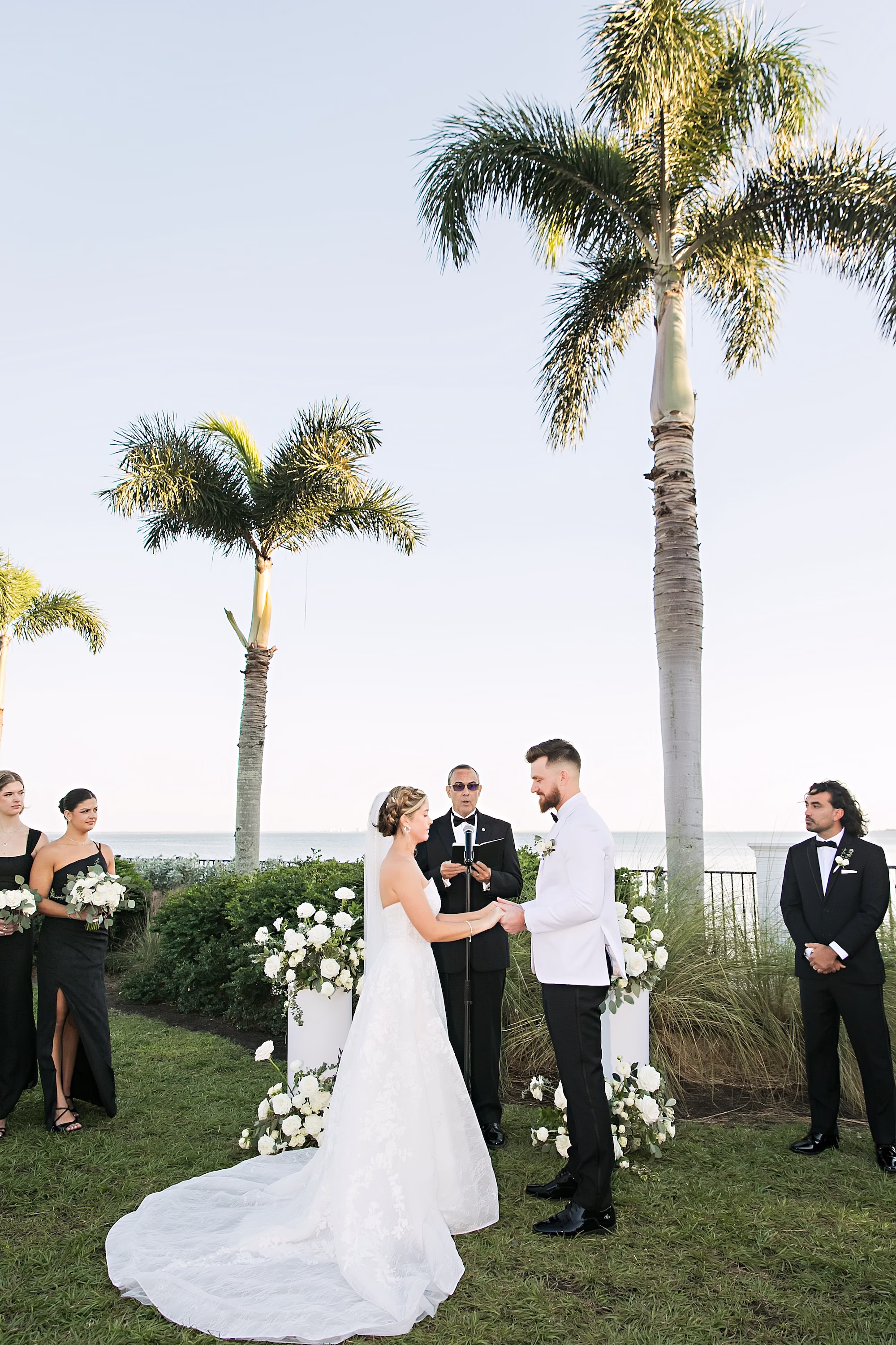 20Timeless Black and White Wedding Ideas - Timeless, Black and White Wedding | Tampa Yacht and Country Club Bride and Groom Wedding Portrait