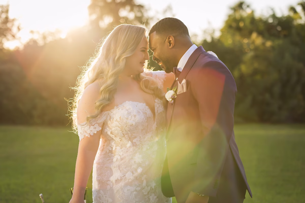 22Romantic Purple Wedding Ideas - Romantic, Purple Fall Wedding | Grand Hyatt Tampa Bay Bride and Groom Sunset Wedding Portrait | Tampa Bay Photographer Limelight Photography