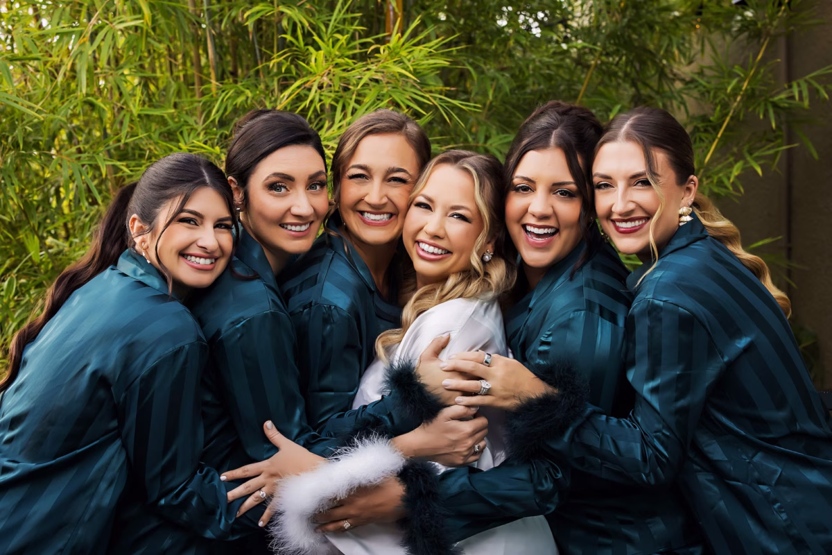 3Black White and Green Florida Winter Wedding Ideas