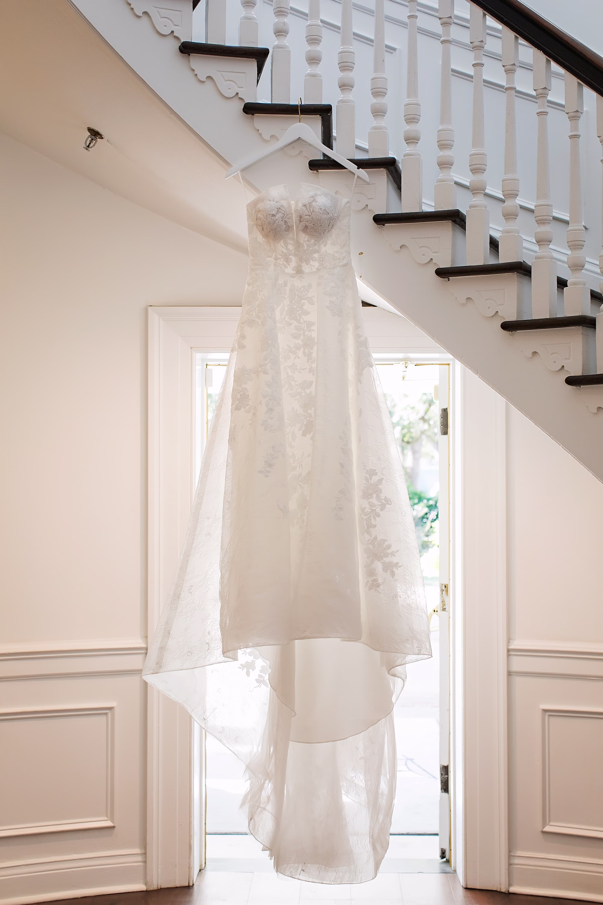 4Timeless Black and White Wedding Ideas - Timeless, Black and White Wedding | Tampa Yacht and Country Club White Lace Wedding Dress Inspiration