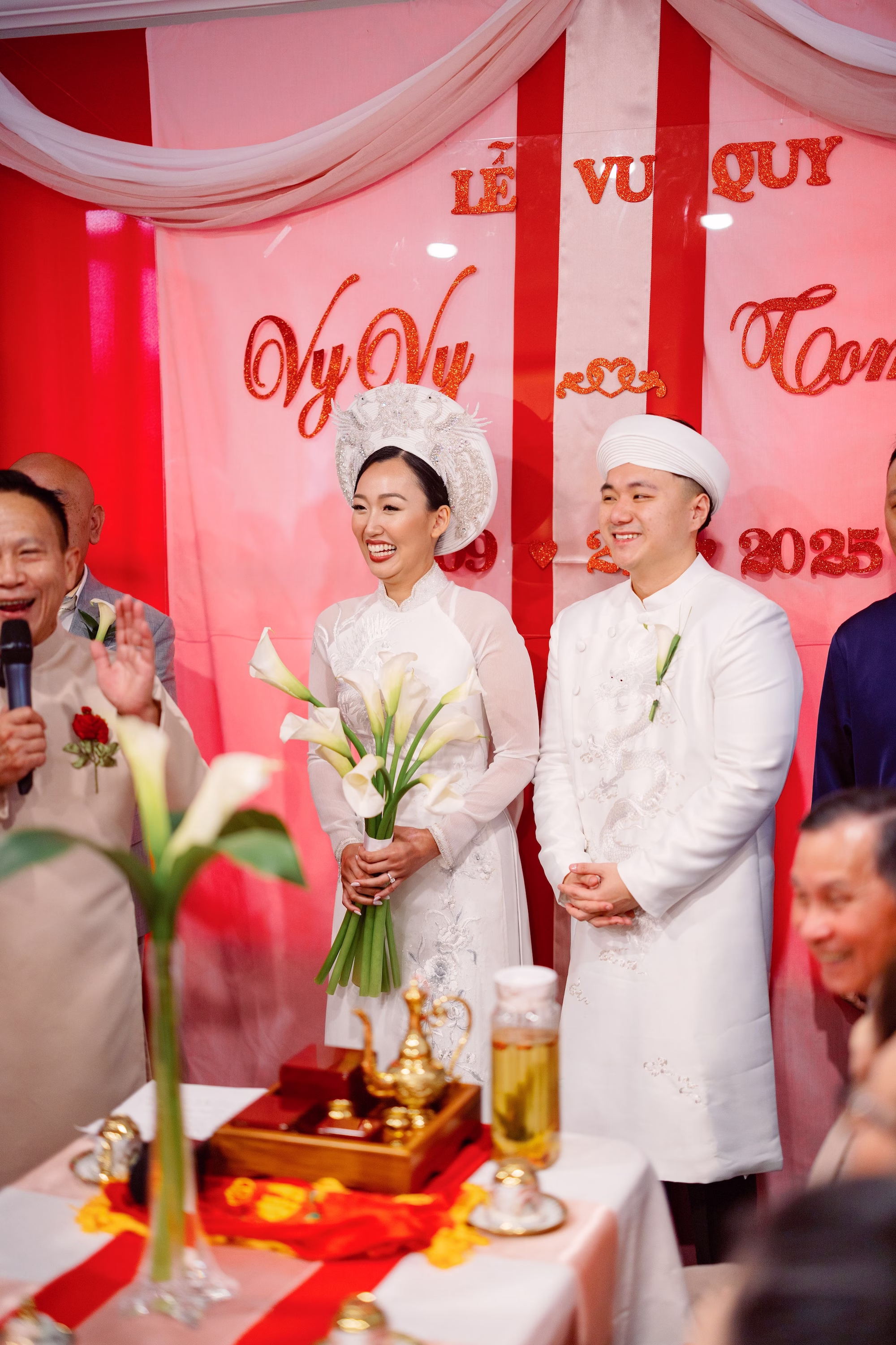 Red Asian Chinese Traditional Wedding Inspiration | La Vu Quy Vietnamese Tea Ceremony Ideas