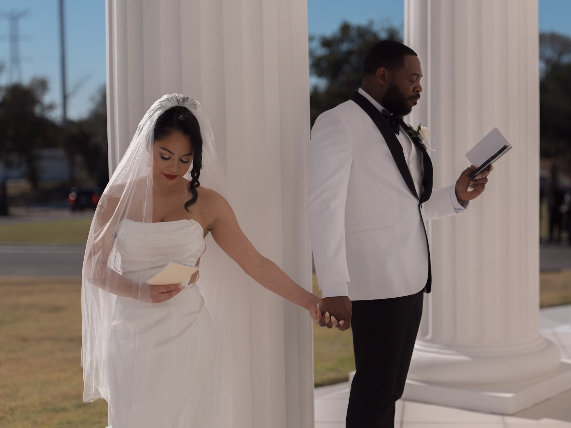 11Timeless Black and Wedding New Years Eve Wedding Ideas - Timeless Black and White Tarpon Springs Wedding | Whitehurst Gallery Bride and Groom Reading Letters First Look Wedding Portrait | Tampa Bay Photographer Amber Yonker Photography