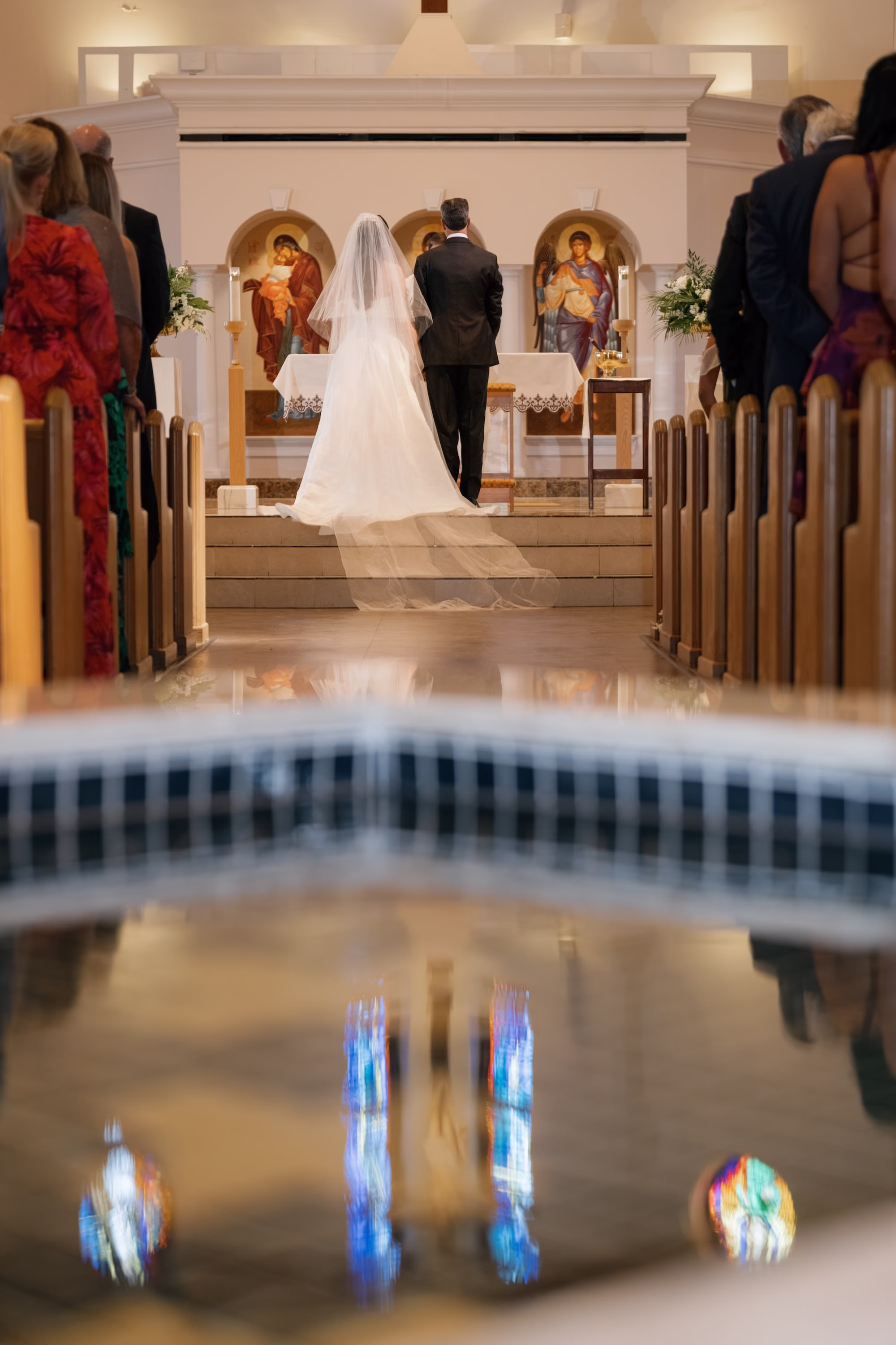 15Tropical Green Florida Wedding Ideas - Tropical, Green Downtown St. Pete Wedding | Poynter Institute Bride and Groom Traditional Catholic Church Wedding Ceremony Portrait | St Pete Traditional Wedding Ceremony Venue St. Raphael's Catholic Church | Tampa Bay Photographer Dewitt For Love
