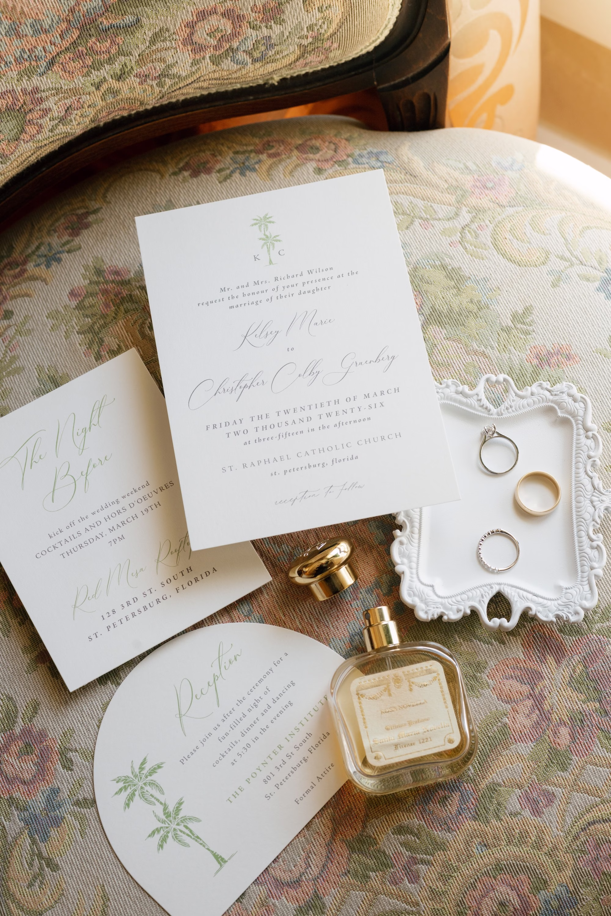 1Tropical Green Florida Wedding Ideas - Tropical, Green Downtown St. Pete Wedding | Poynter Institute Elegant White and Green Wedding Invitation Suite Inspiration | St Pete Event Planner Coastal Coordinating | Tampa Bay Photographer Dewitt For Love
