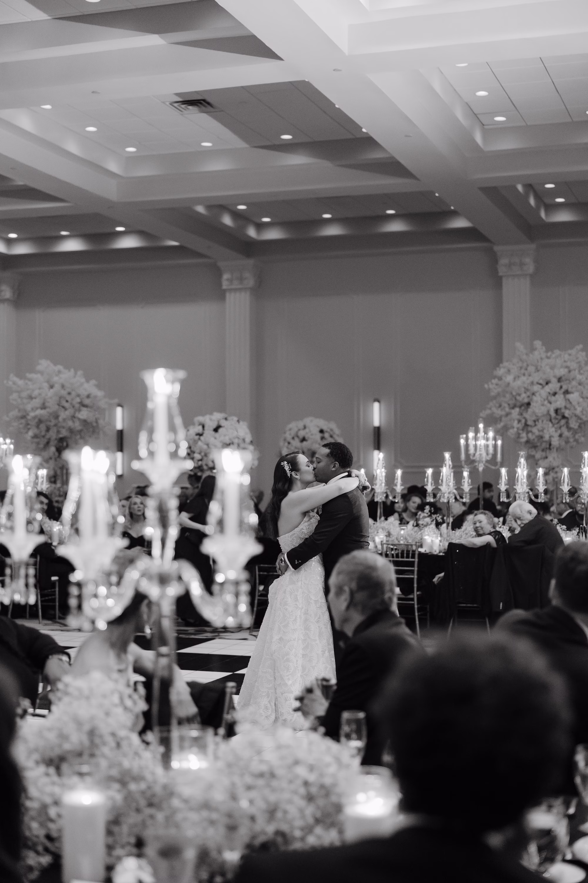 29Vintage Black White and Gold Wedding Inspiration Tampa Venue Hotel Flor