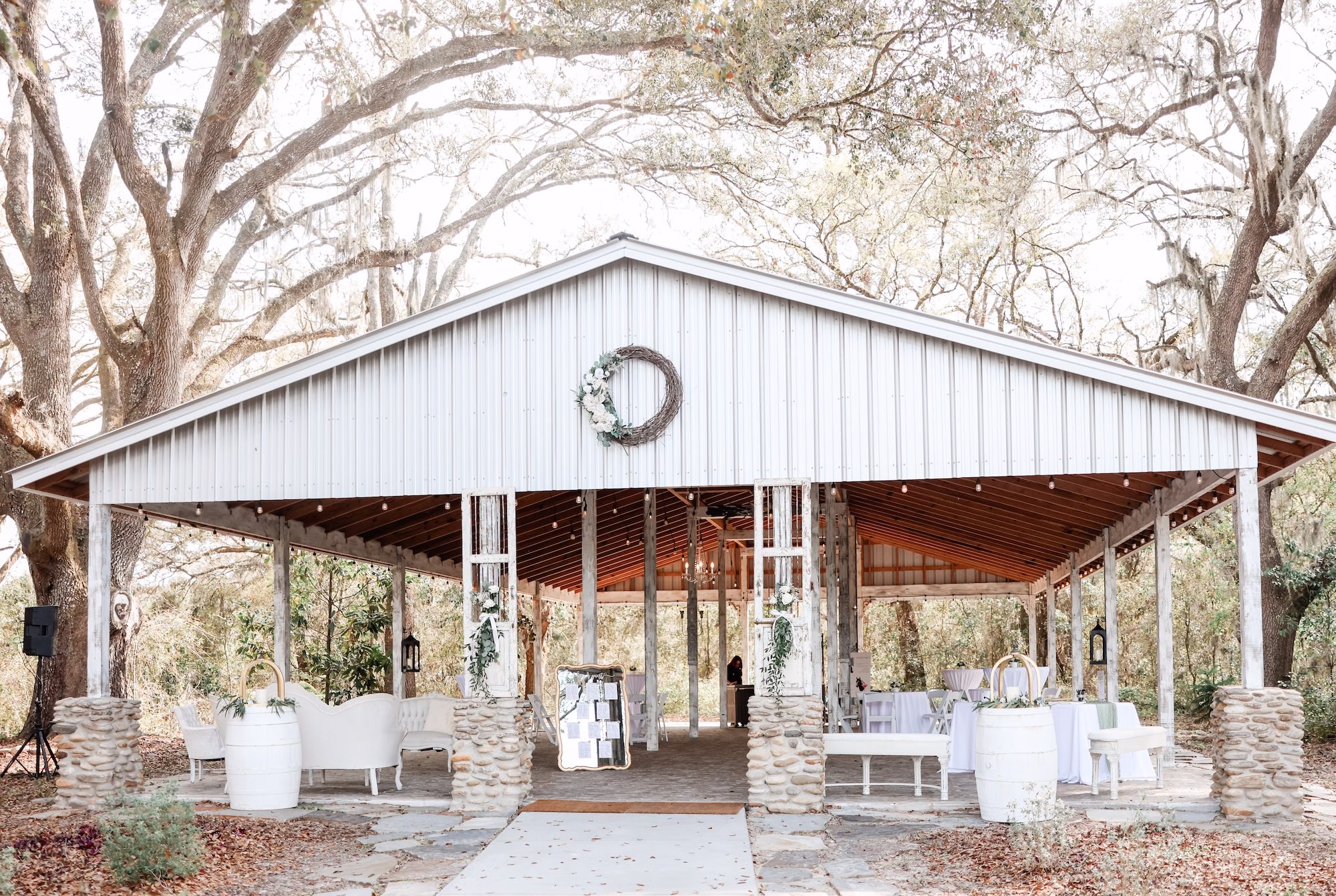White and Green Spring Cocktail Hour Wedding Reception Portrait | Tampa Bay Event Venue Legacy Lane Weddings
