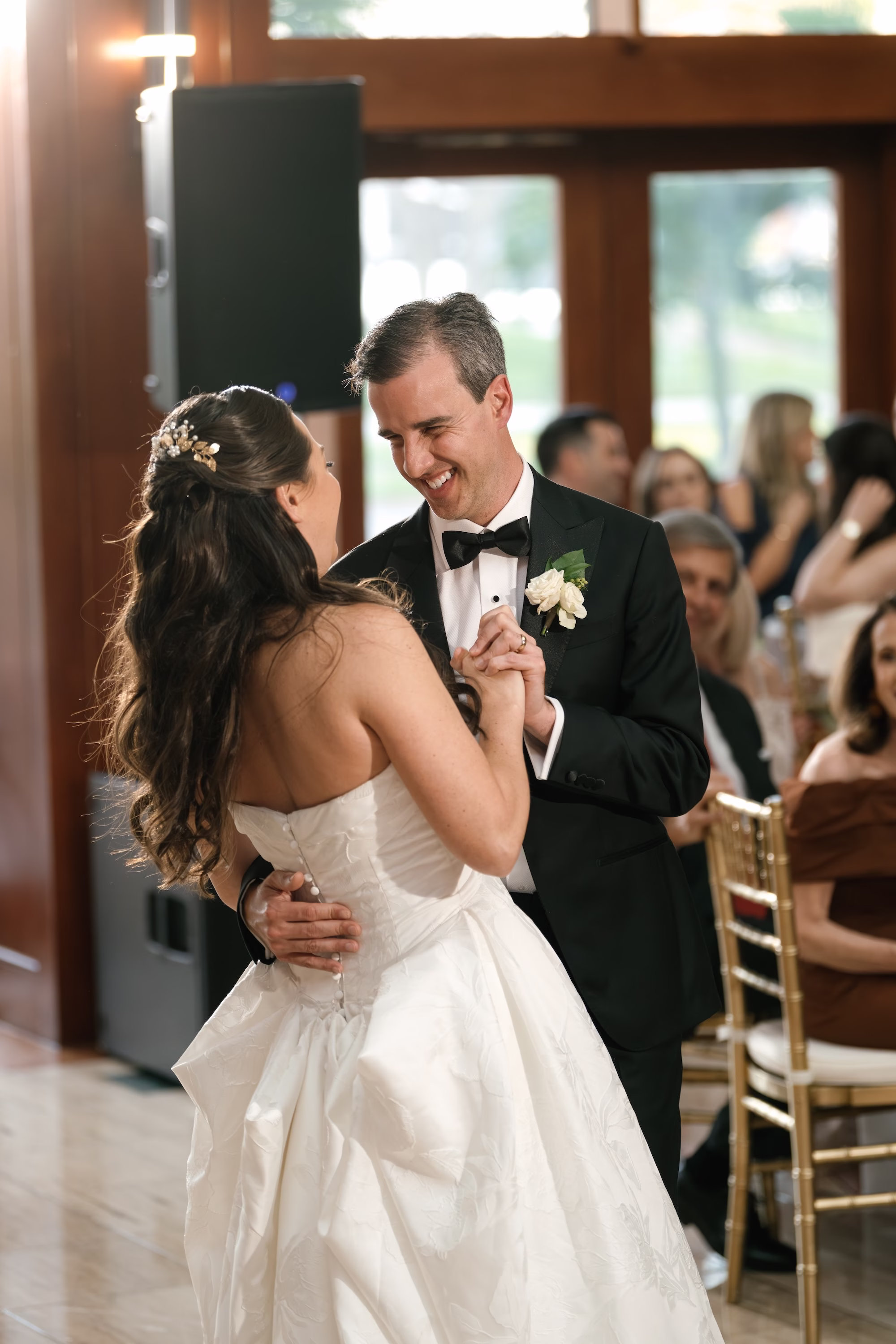 48Tropical Green Florida Wedding Ideas - Tropical, Green Downtown St. Pete Wedding | Poynter Institute Bride and Groom First Dance Wedding Portrait | Tampa Bay Photographer Dewitt For Love