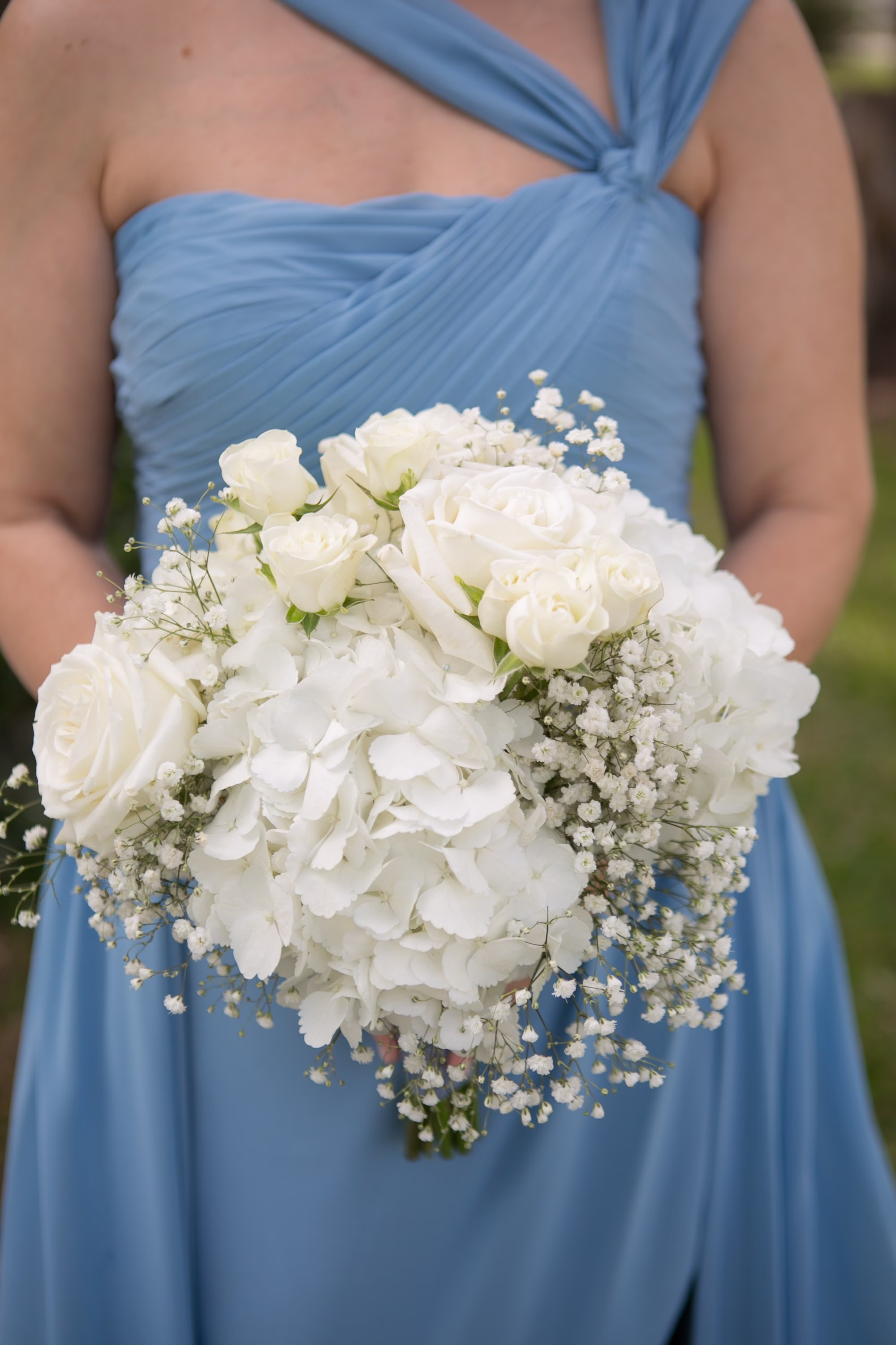 12Elegant Dusty Blue Rustic Wedding Ideas - Ivory and Dusty Blue Rustic Wedding | Lithia Acres Barn White Wedding Bouquet Inspiration | Lithia Florist La Maison Des Fleurs