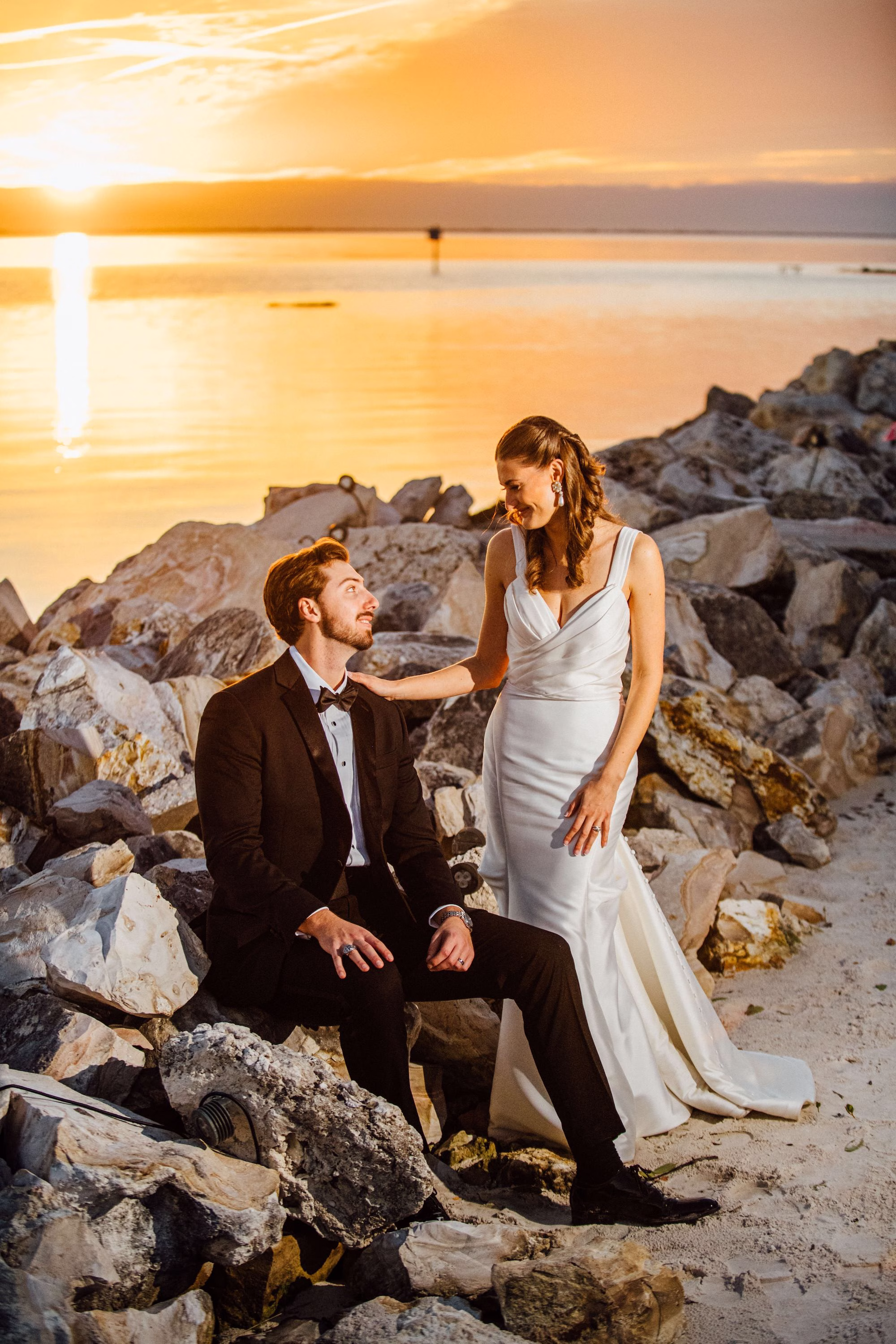 19Elegant Blue Coastal Waterfront Florida Wedding Ideas The CURRENT - Elegant Blue and White Tampa Wedding | The CURRENT Bride and Groom Wedding Portrait | Tampa Bay Event Venue The Current