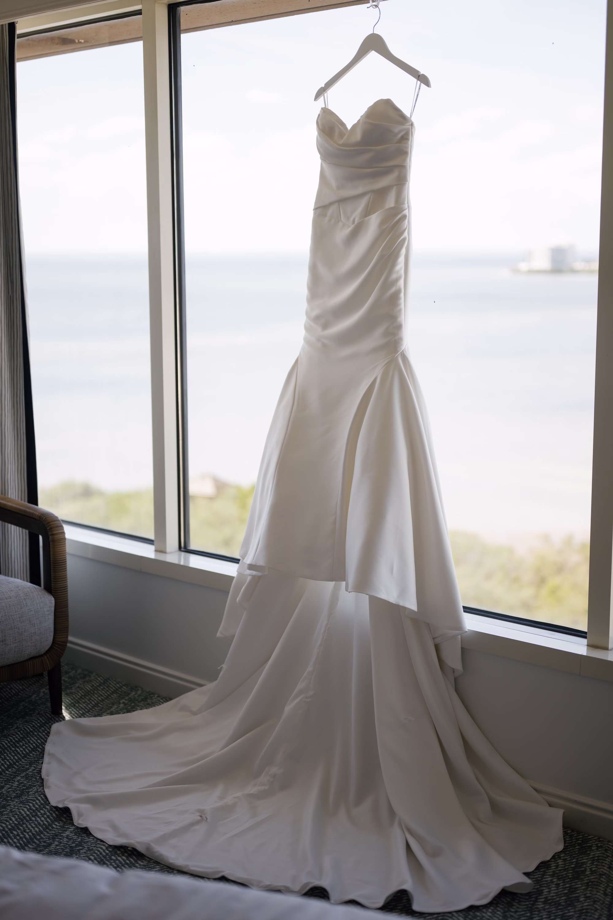1Timeless Black and White Wedding Inspiration - Modern Black and White Wedding | Tampa Museum of Art 1Timeless Black and White Wedding Inspiration