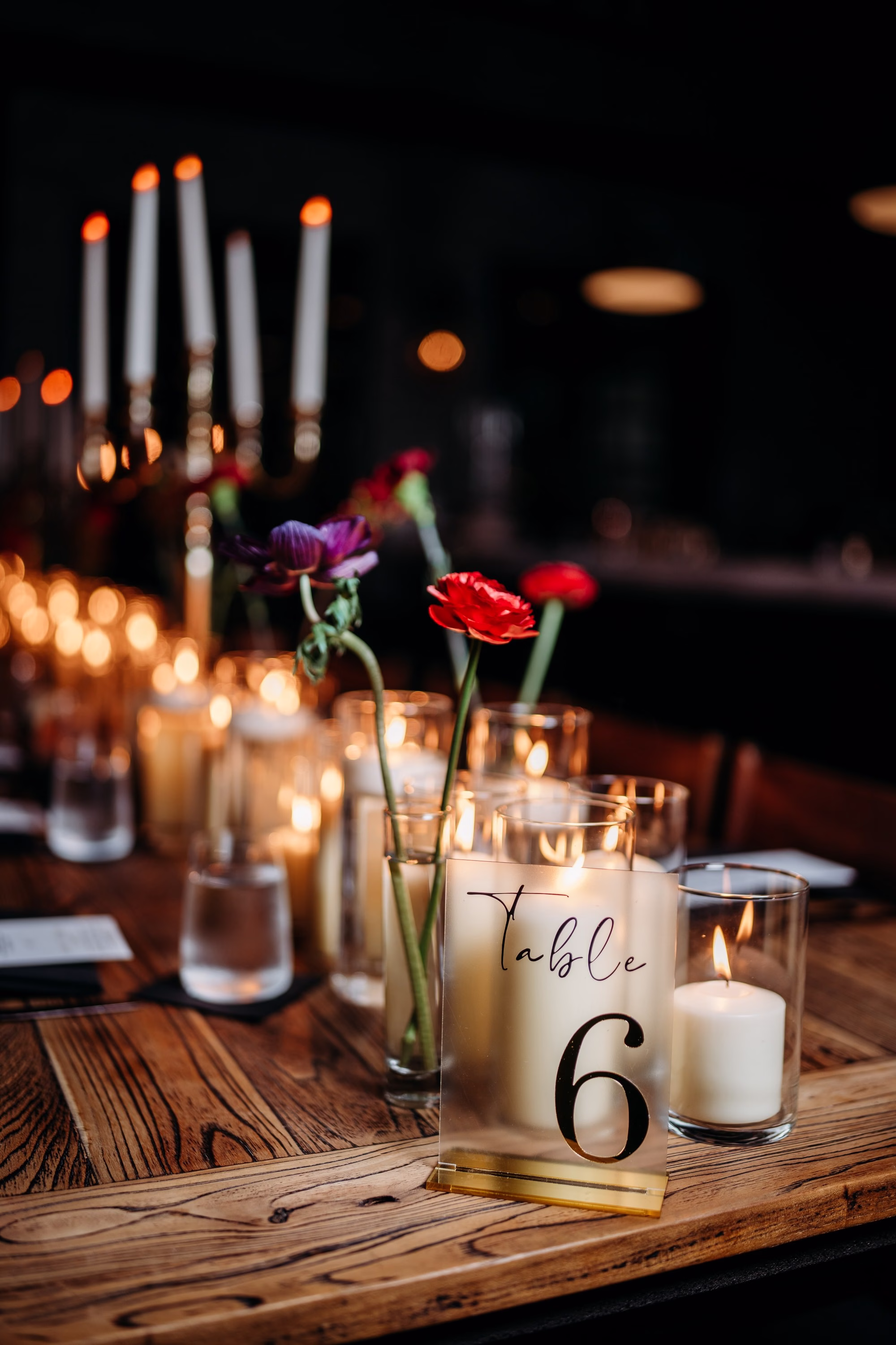 25Moody Green and Red Wedding Inspiration