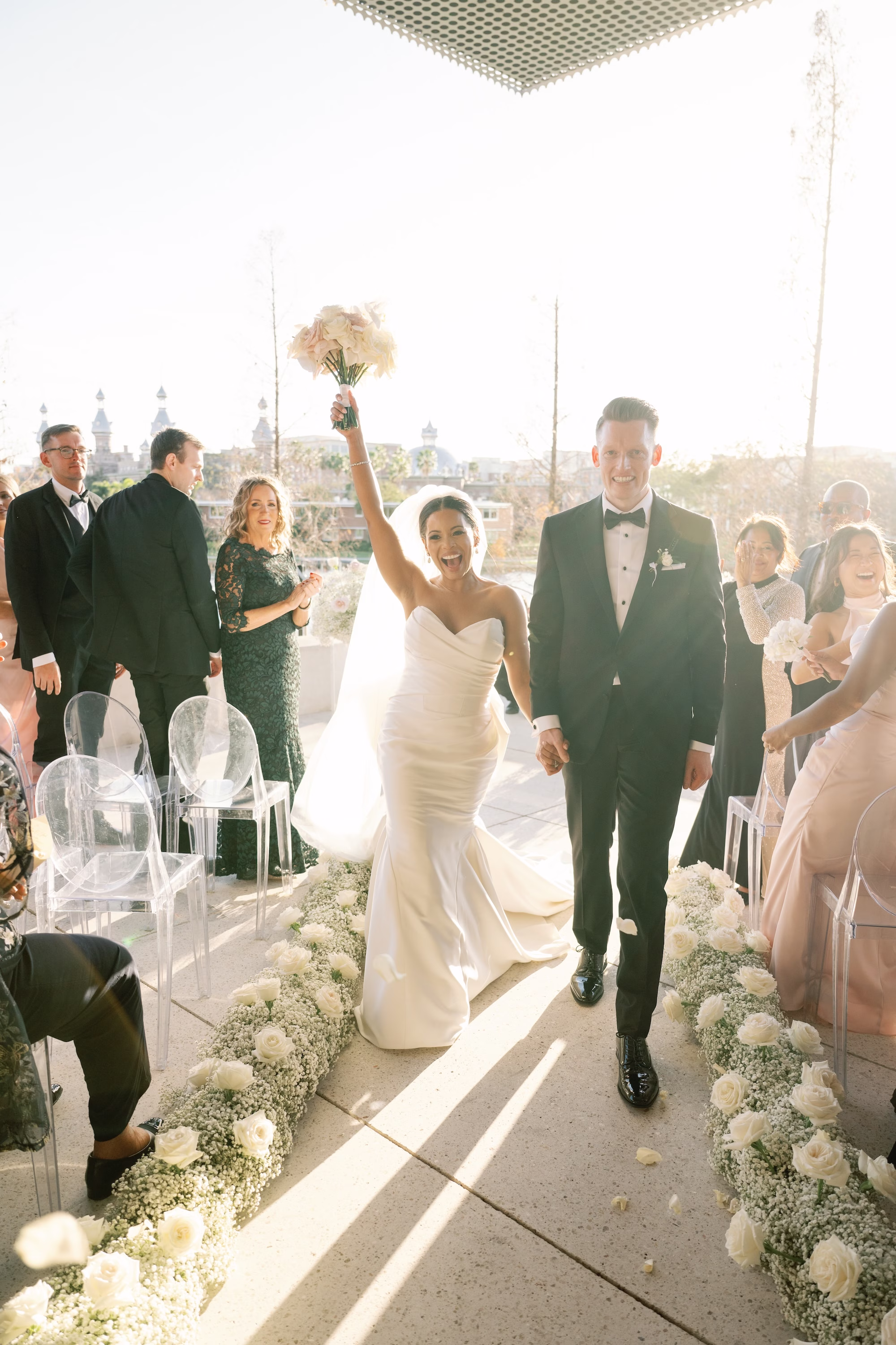 25Timeless Black and White Wedding Inspiration - Modern Black and White Wedding | Tampa Museum of Art Bride and Groom Wedding Portrait