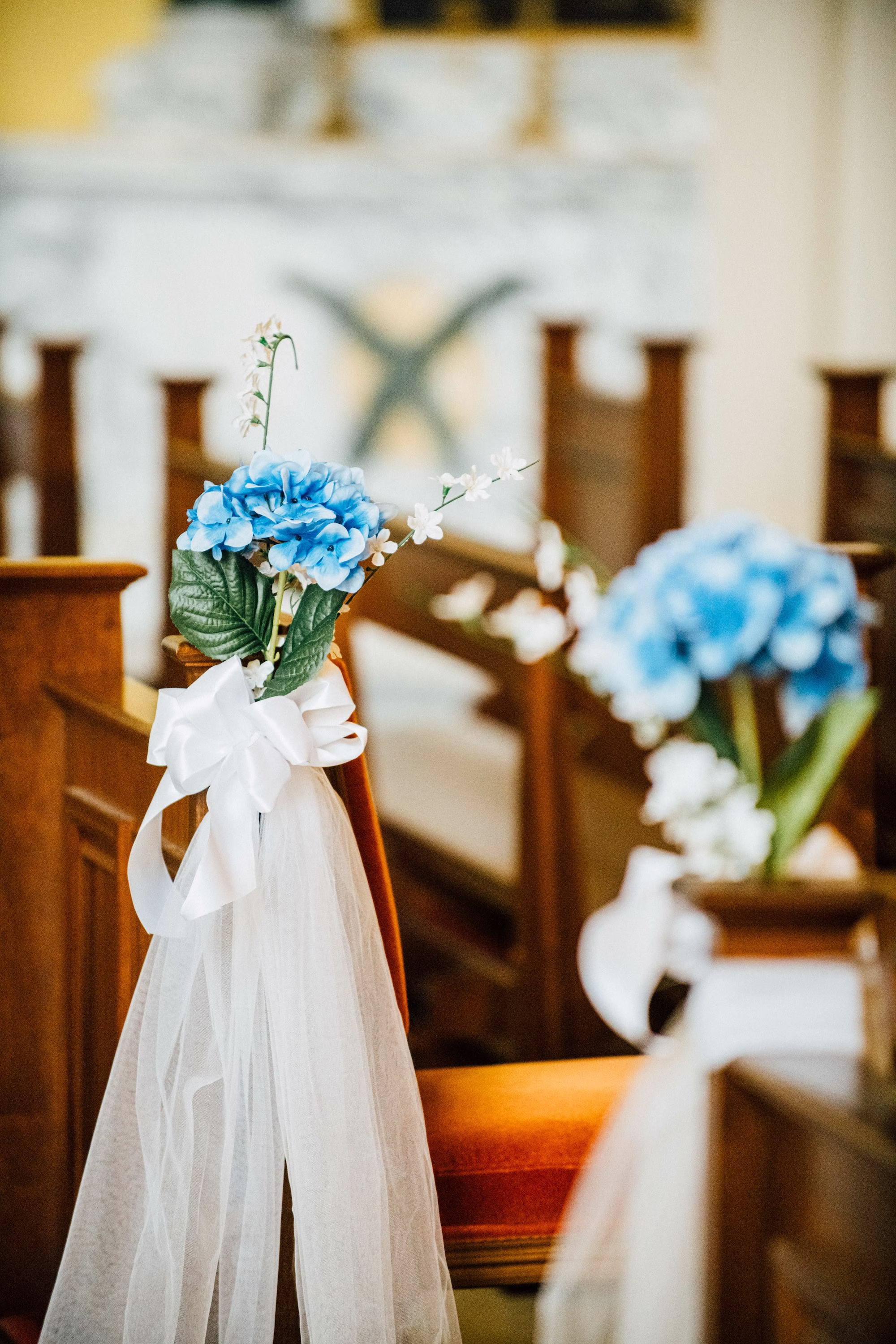 7Elegant Blue Coastal Waterfront Florida Wedding Ideas - Elegant Blue and White Tampa Wedding | The CURRENT Elegant Blue Coastal Waterfront Wedding Ceremony Decor Ideas