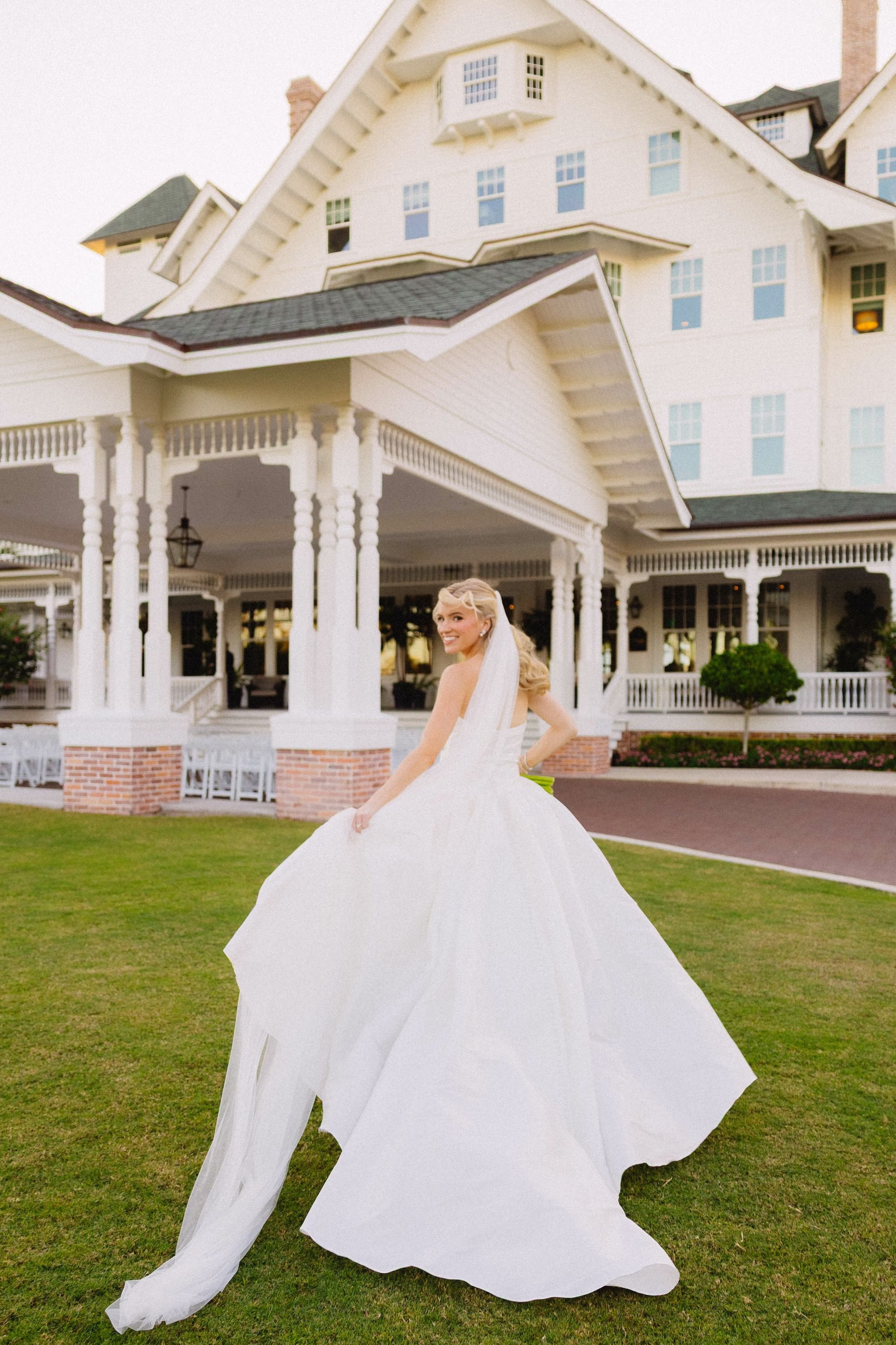 21Timeless Old Florida Green and White Wedding Inspiration Clearwater Venue The Belleview Inn - Timeless, Green and White Clearwater Wedding | The Belleview Inn Bride Wedding Portrait | Clearwater event Venue The Belleview Inn