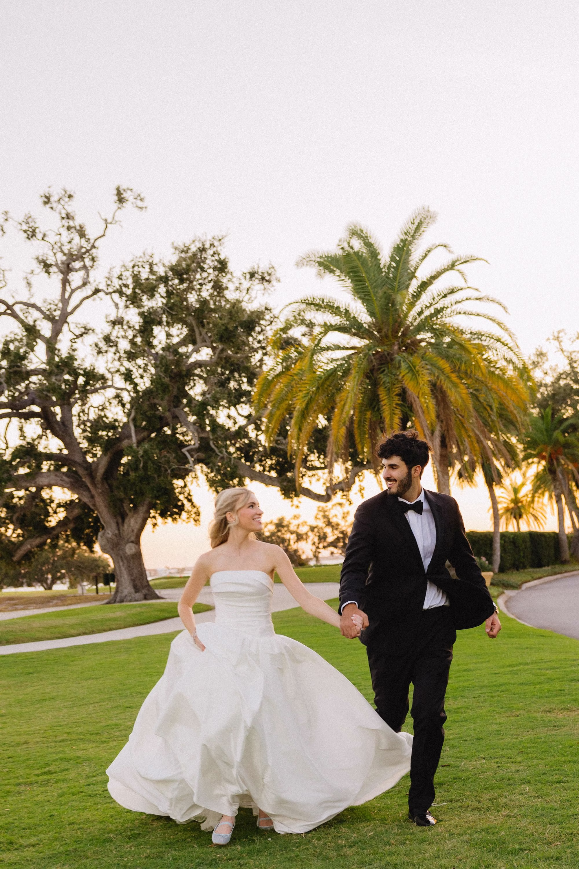 22Timeless Old Florida Green and White Wedding Inspiration - Timeless, Green and White Clearwater Wedding | The Belleview Inn Bride and Groom Wedding Portrait