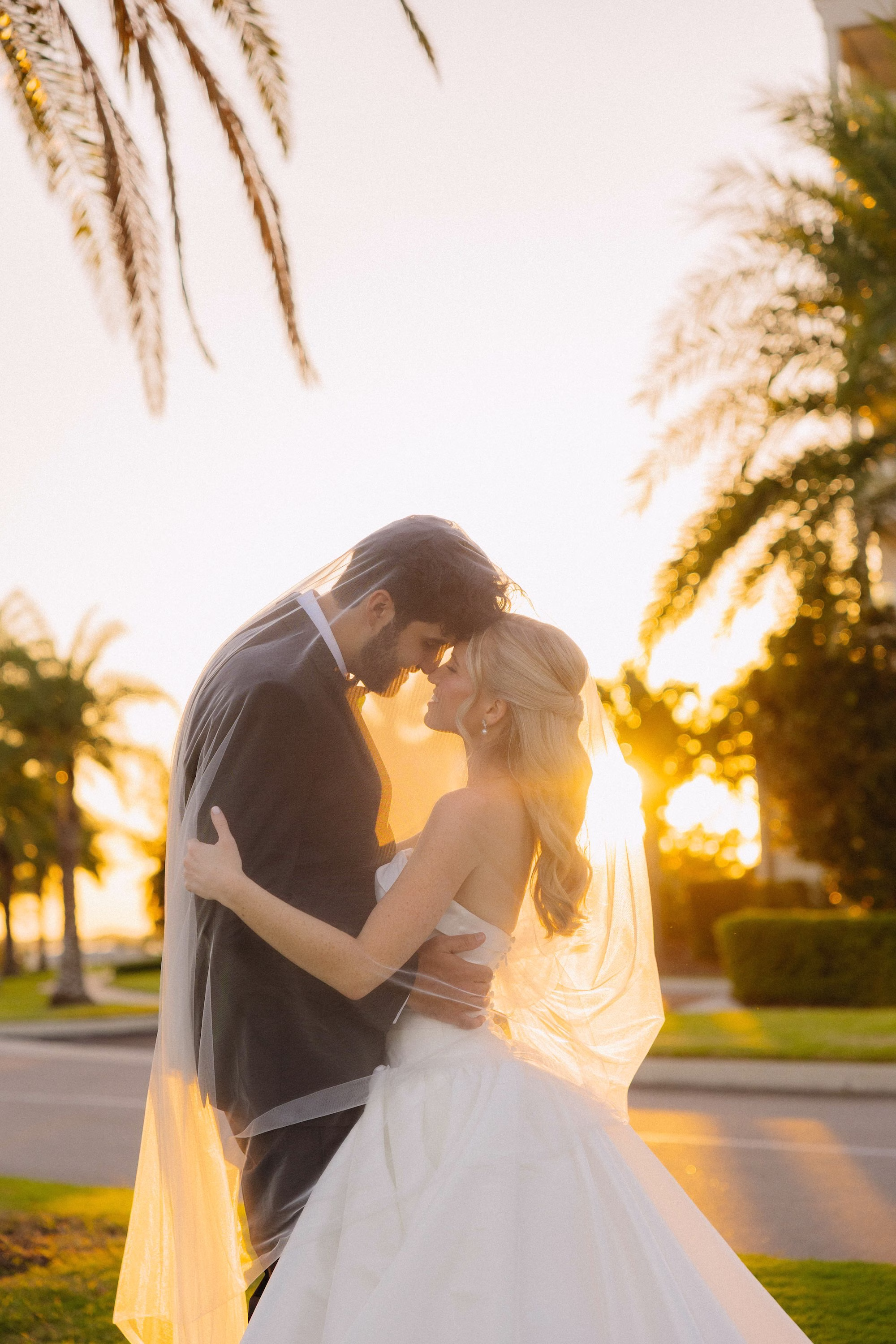 23Timeless Old Florida Green and White Wedding Inspiration - Timeless, Green and White Clearwater Wedding | The Belleview Inn Bride and Groom Wedding Portrait