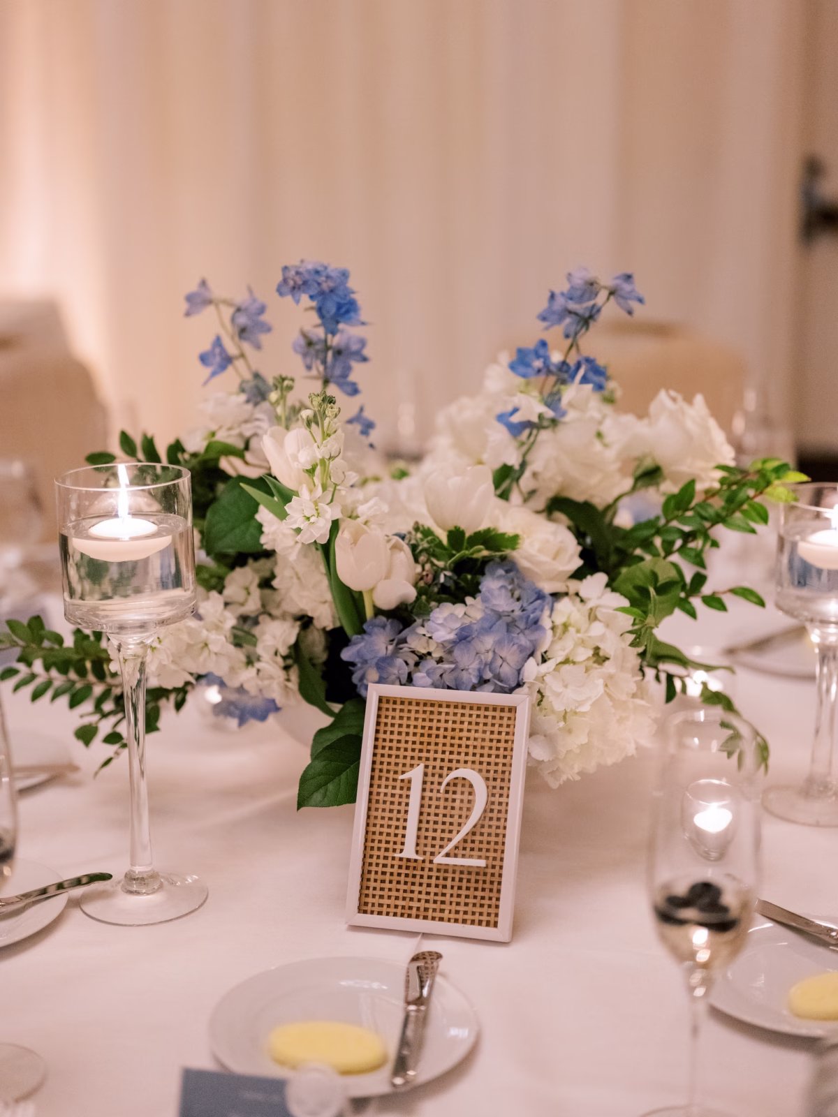 Elegant Coastal Blue Wedding Reception Decor Ideas