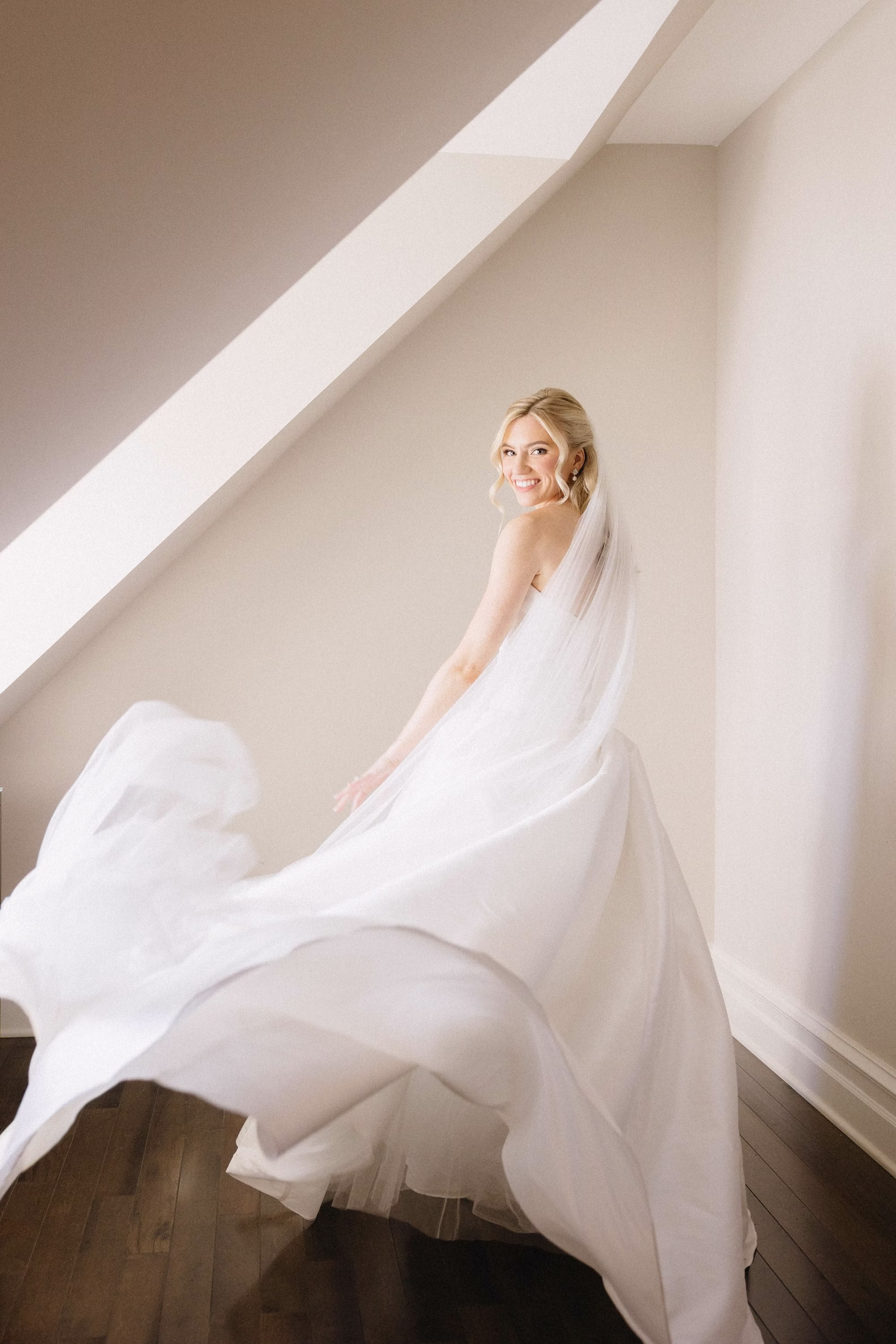 6Timeless Old Florida Green and White Wedding Inspiration - Timeless, Green and White Clearwater Wedding | The Belleview Inn White Jenny Yoo Wedding Dress Inspiration | Clearwater Hair and Makeup Artist Femme Akoi Beauty Studio