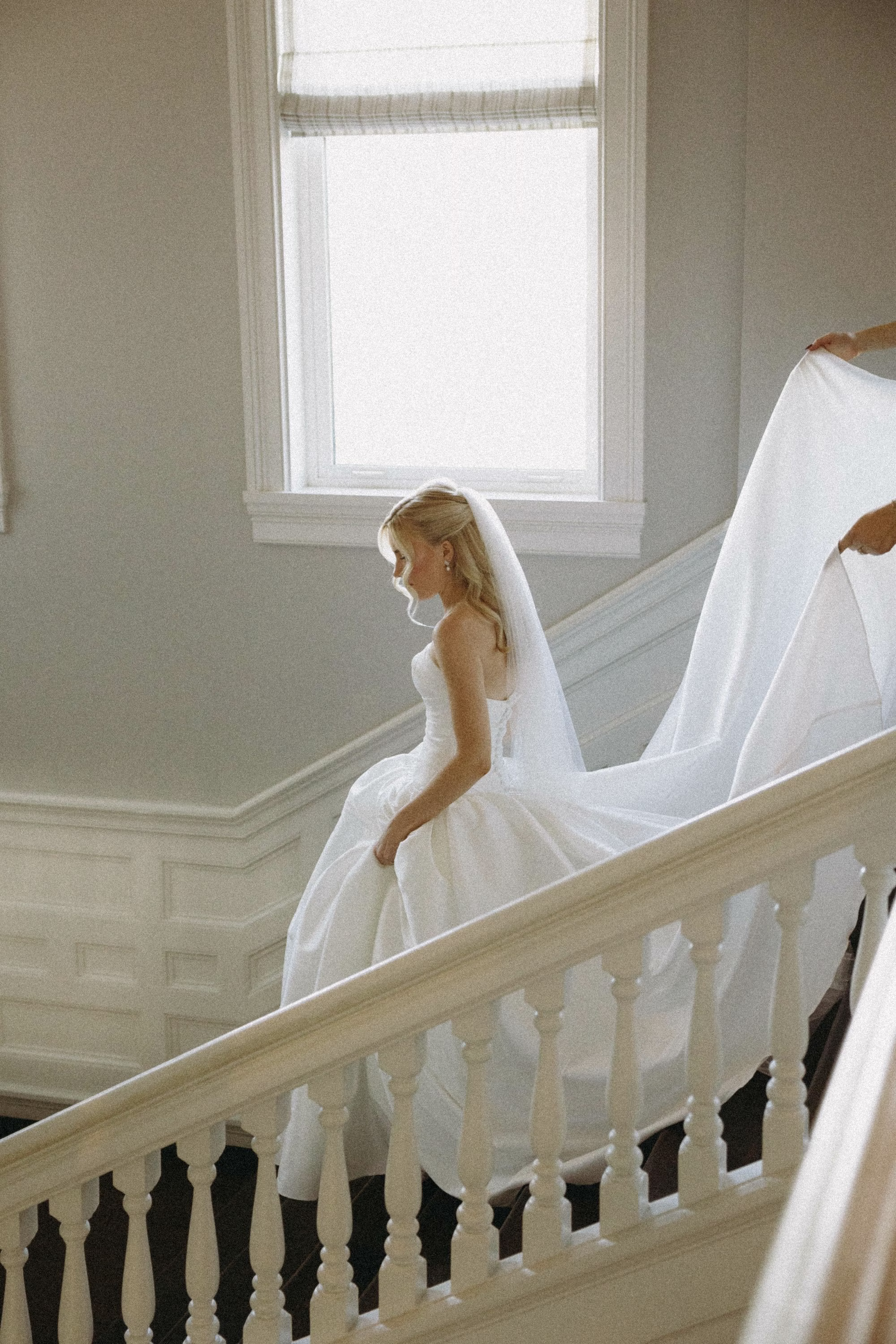 9Timeless Old Florida Green and White Wedding Inspiration - Timeless, Green and White Clearwater Wedding | The Belleview Inn White Jenny Yoo Wedding Dress Inspiration | Clearwater Hair and Makeup Artist Femme Akoi Beauty Studio