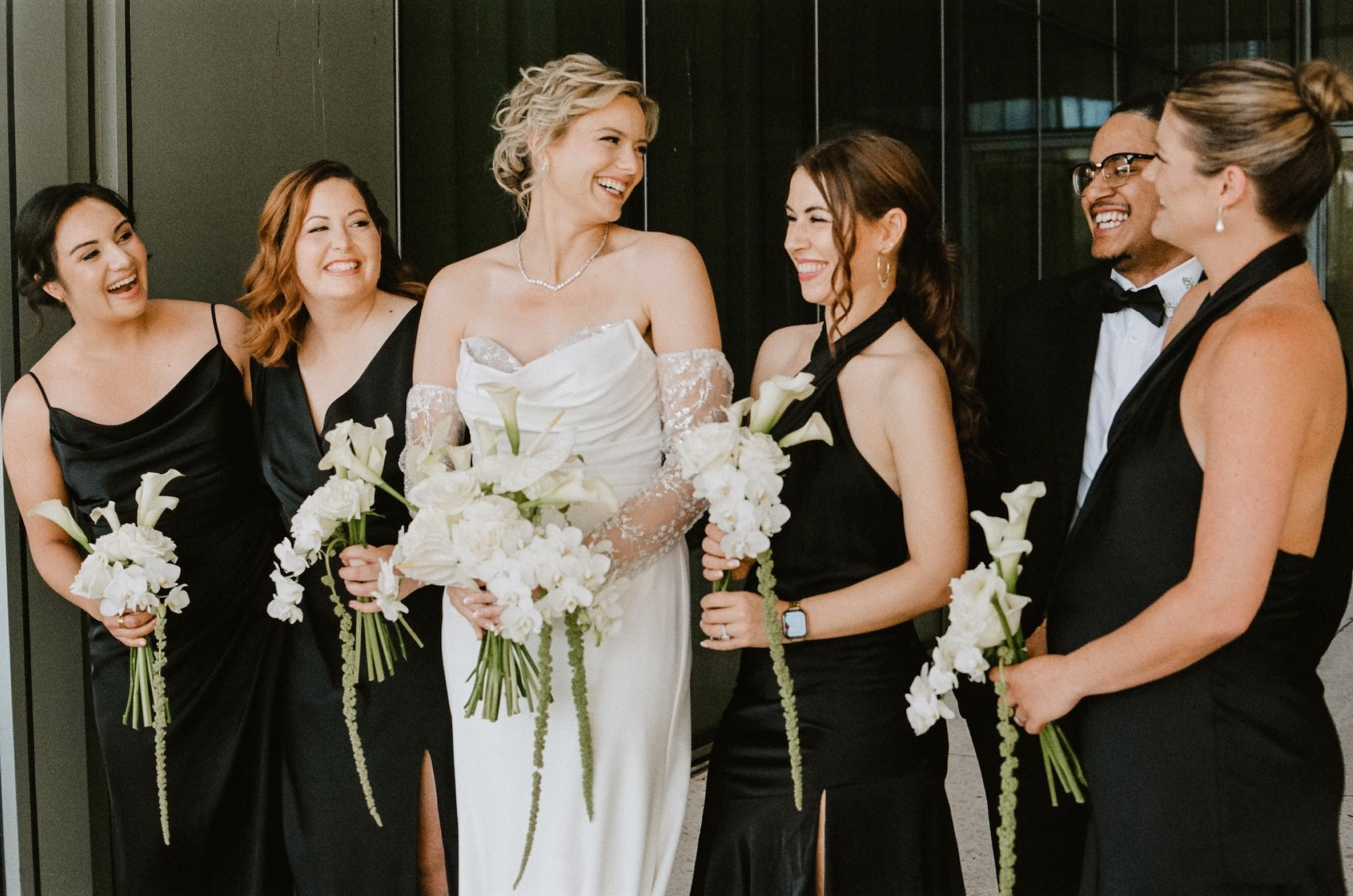 10Modern Black and White Wedding Inspiration - Black and White Modern Wedding | Tampa Museum of Art Bride with Bridal Party Wedding Portrait