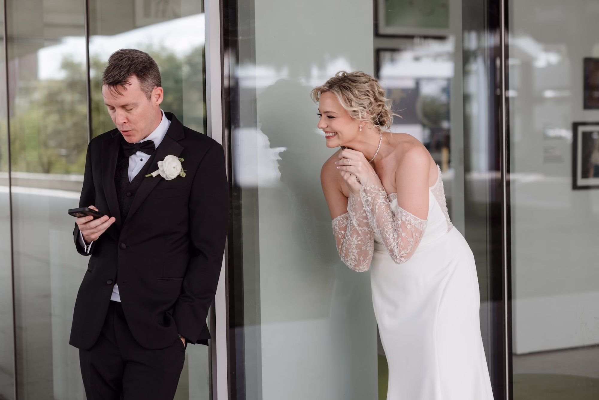 13Modern Black and White Wedding Inspiration - Black and White Modern Wedding | Tampa Museum of Art Bride and Groom Private Vows Wedding Portrait