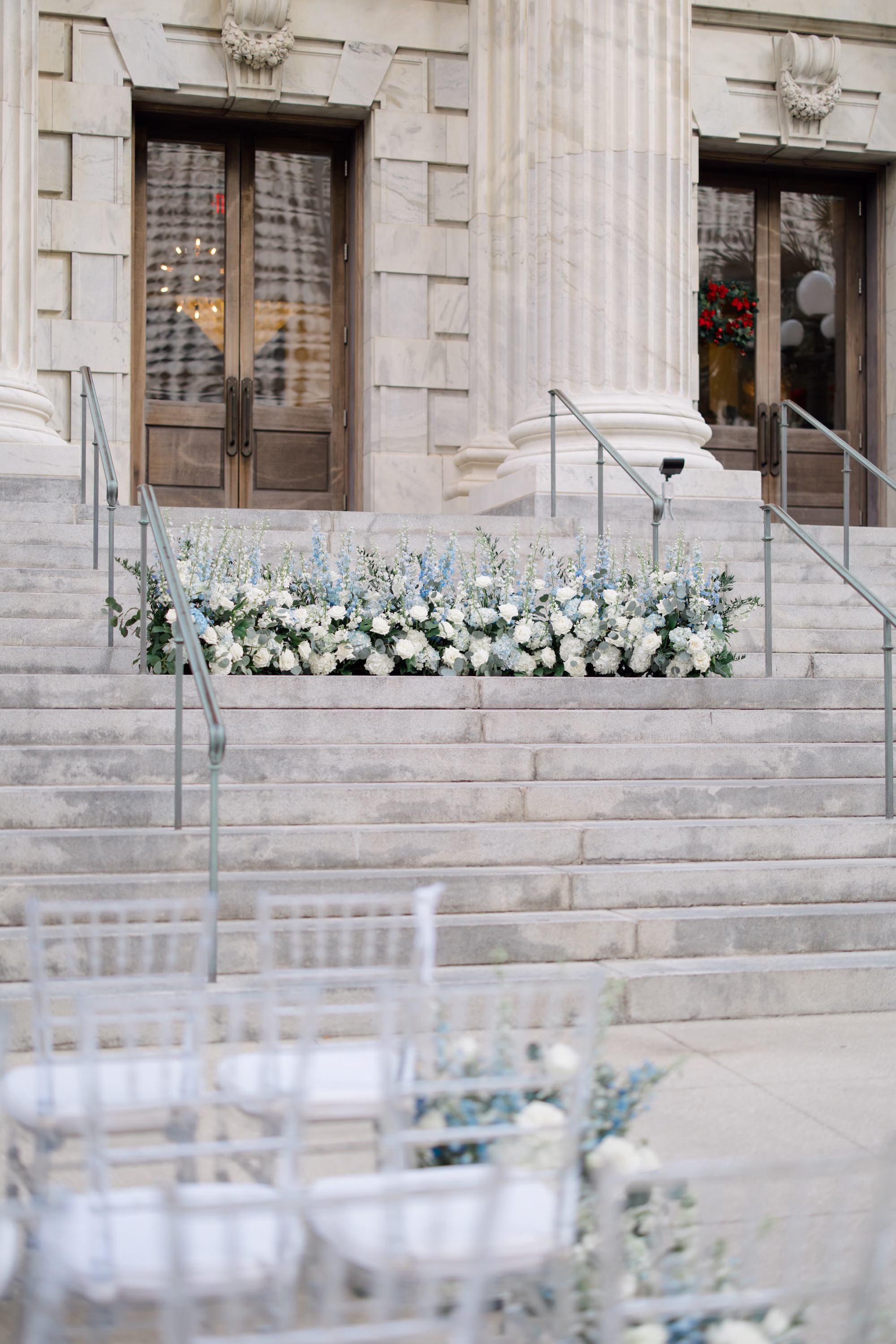 16Elegant Dusty Blue and Gold Wedding Inspiration Venue Le Meridien Tampa - Elegant, Dusty Blue and Gold Downtown Tampa Wedding | Le Méridien Tampa Elegant Dusty Blue and Gold Wedding Ceremony Decor Inspiration | Tampa Bay Event Venue Le Meridien