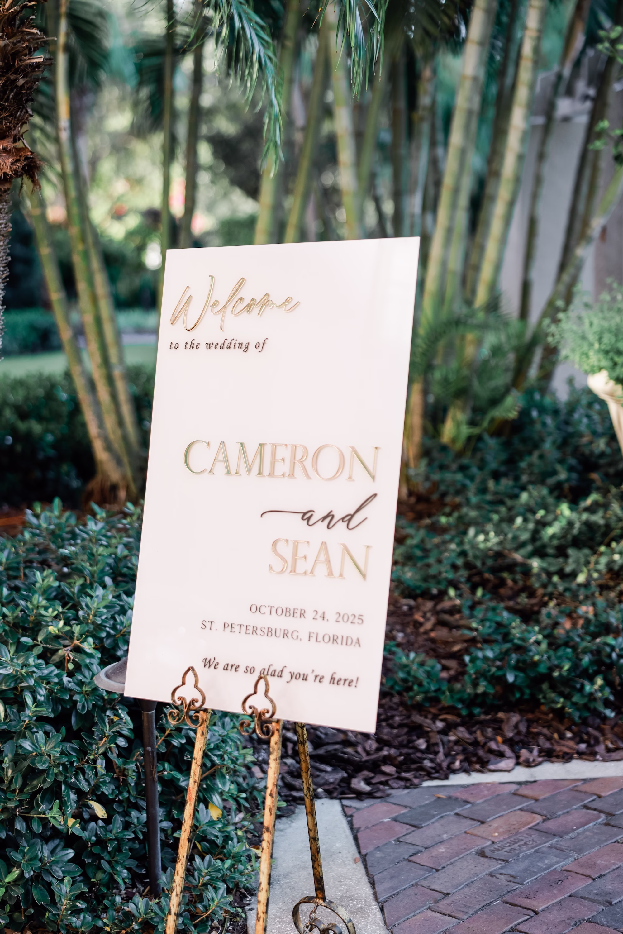 19Timeless White and Green Wedding Inspiration - Chic Blush and White St. Pete Garden Wedding | The Vinoy Timeless White and Green Wedding Ceremony Welcome Wedding Sign Display Decor Inspiration